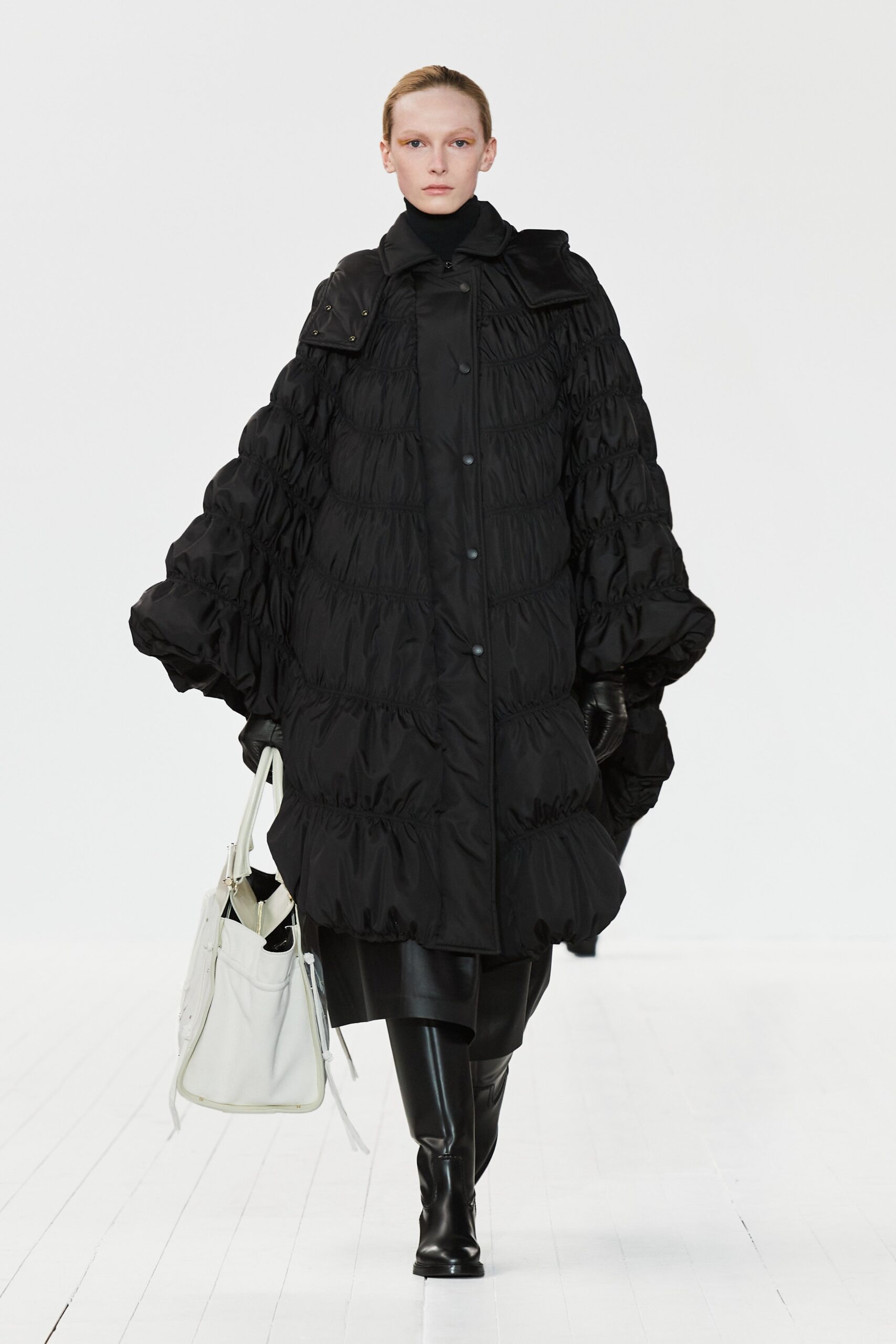Chloé F/W 23 Look 325