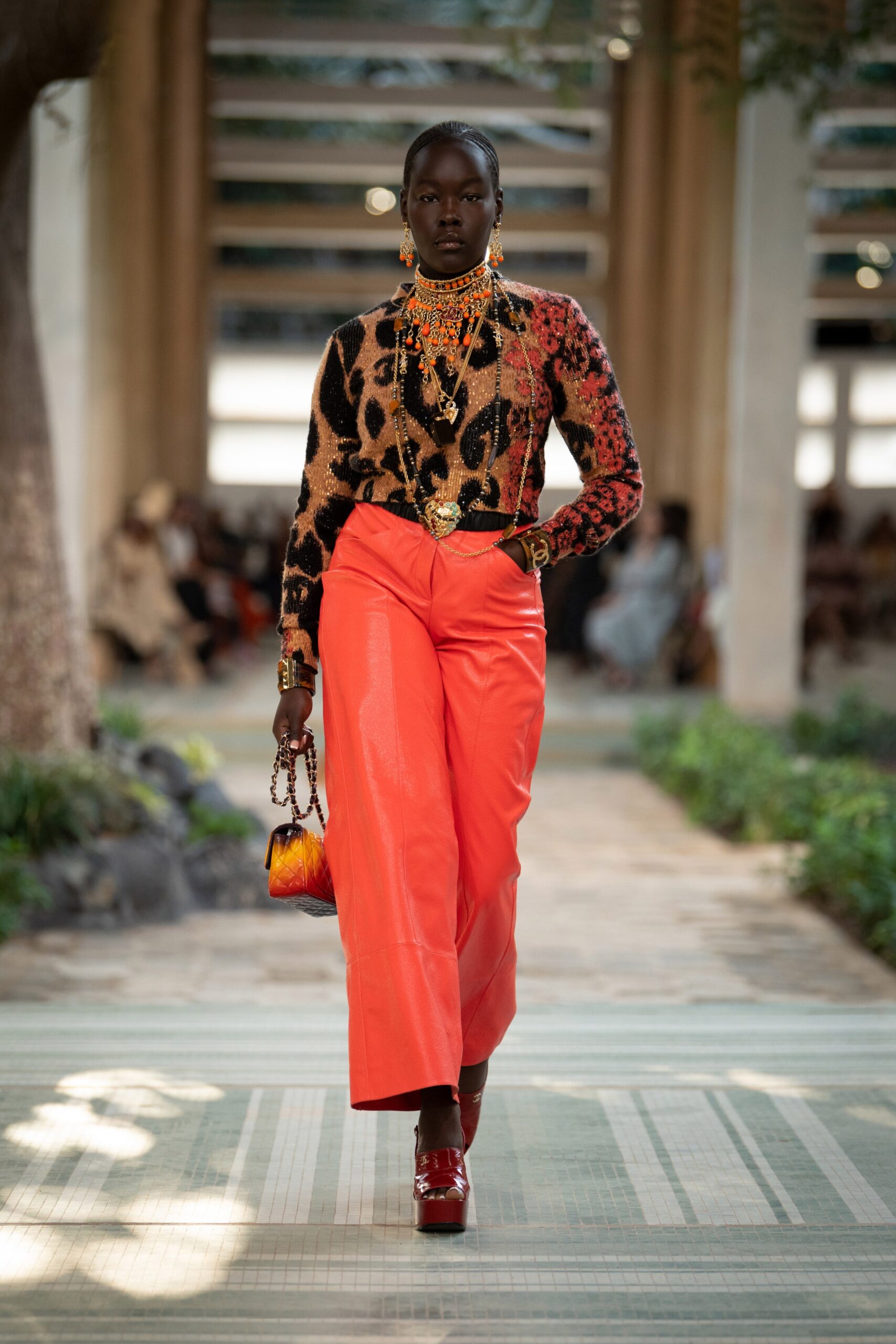 Chanel F/W 23 Look 275