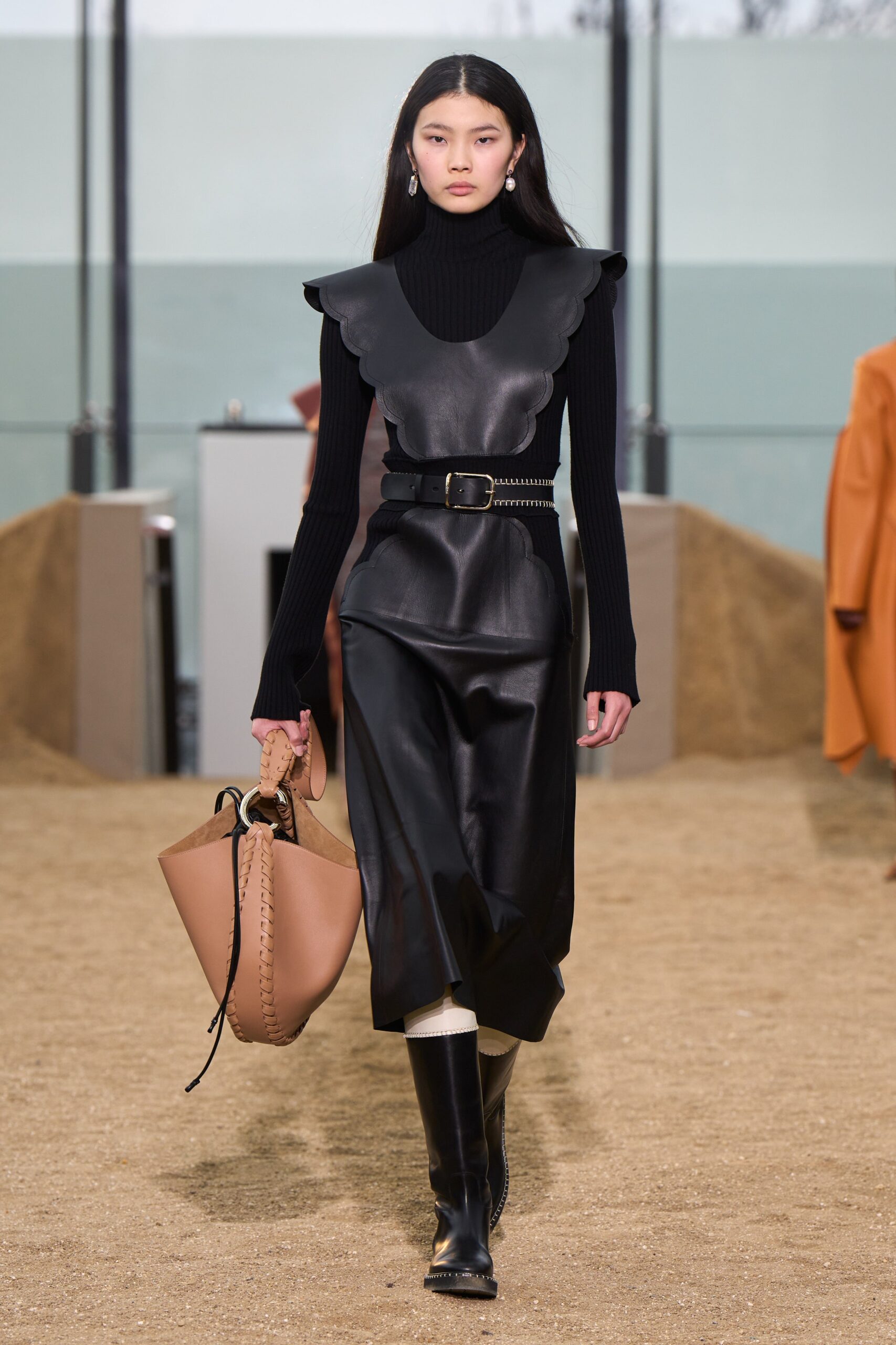 Chloé F/W 22 Look 301