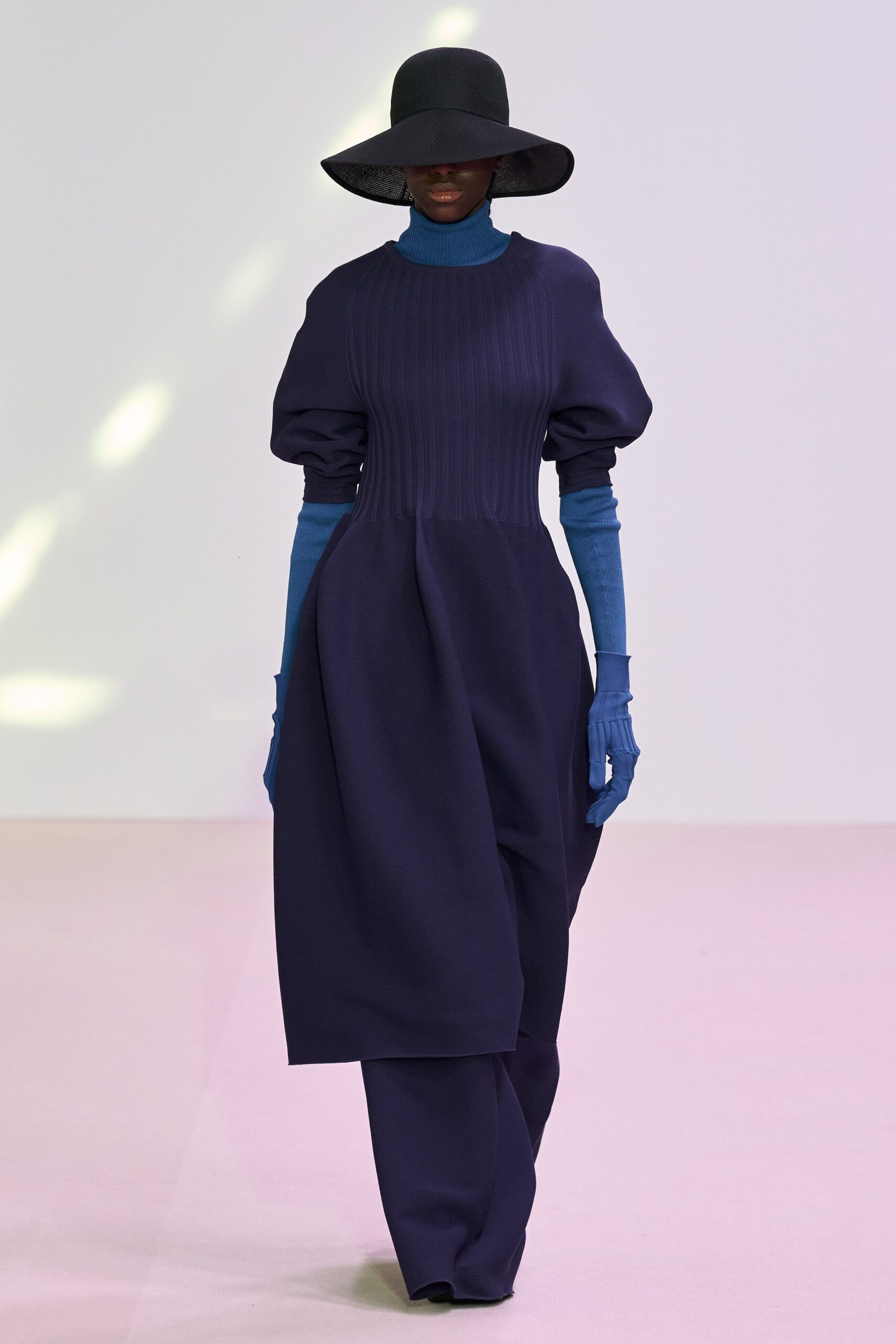 CFCL F/W 23 Look 322