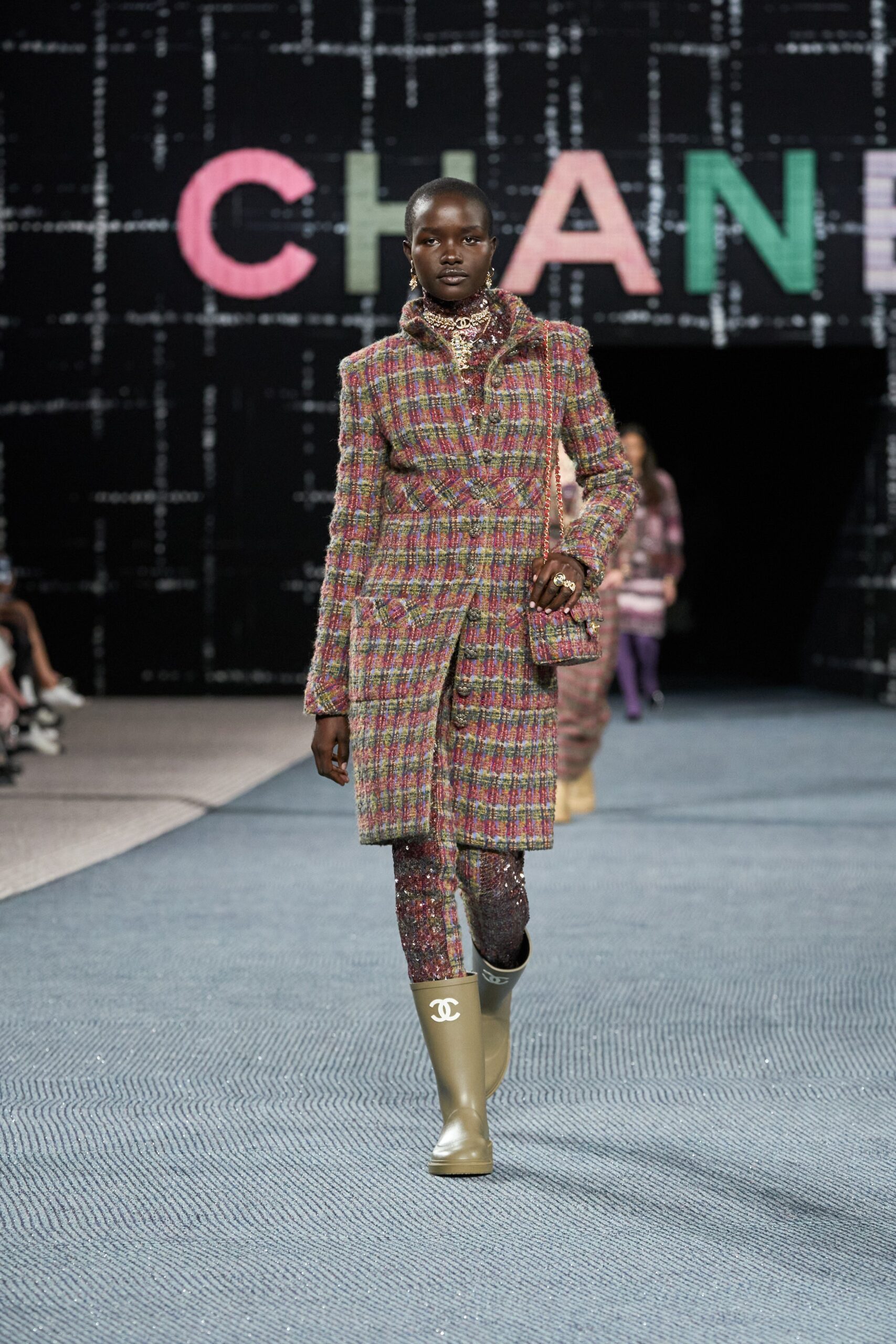 Chanel F/W 22 Look 311