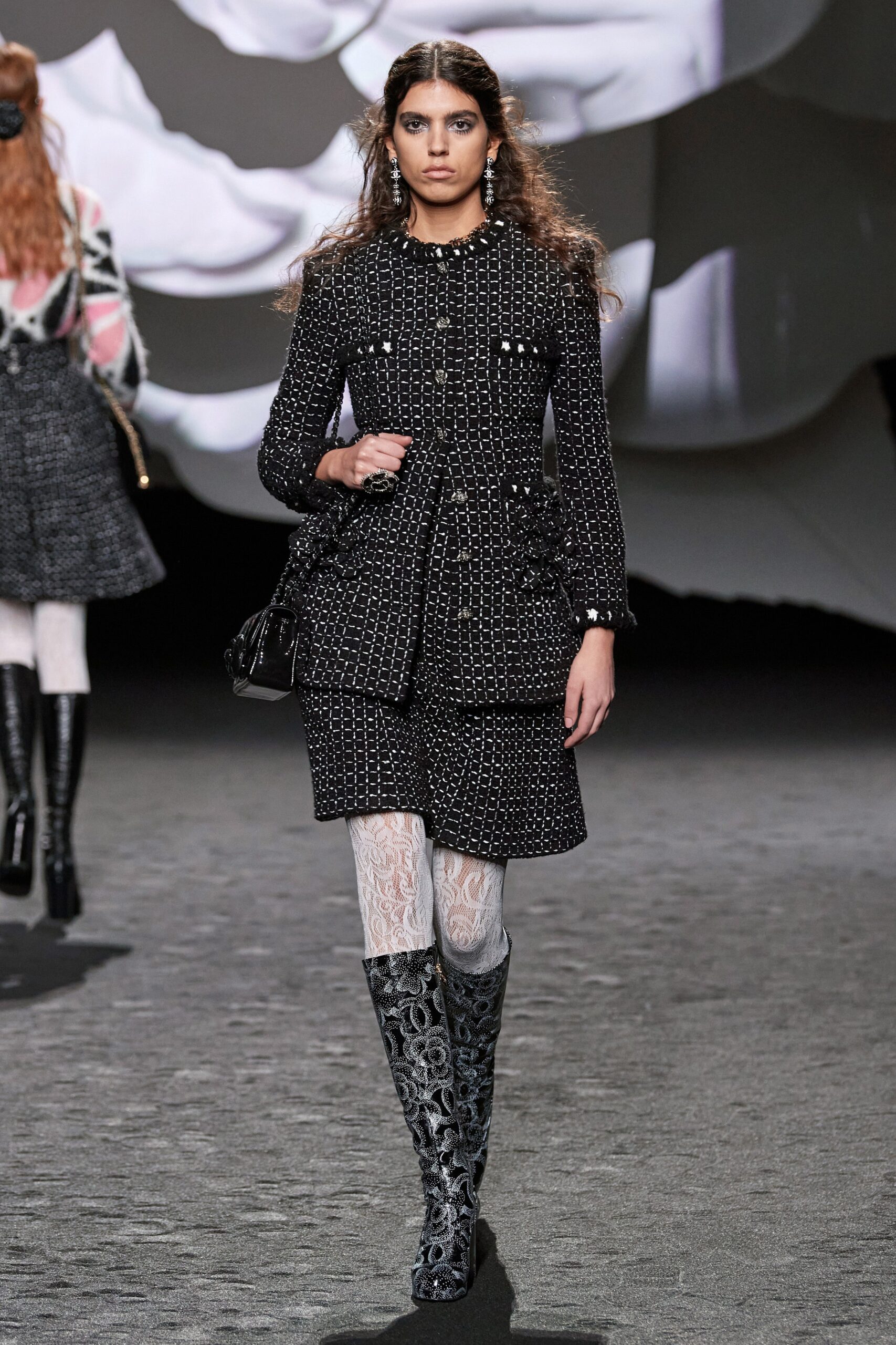 Chanel F/W 23 Look 287