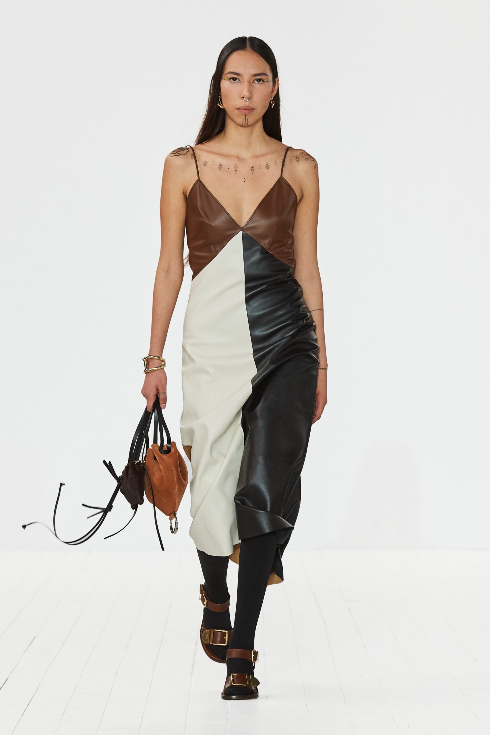 Chloé F/W 23 Look 373