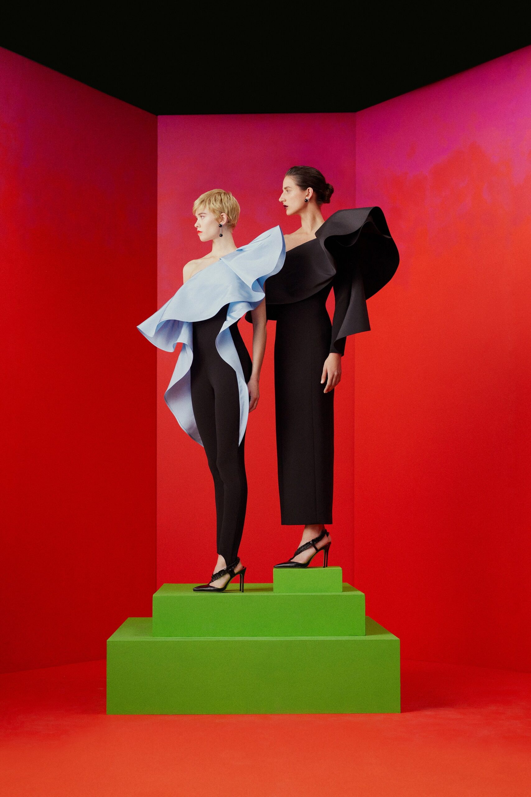 Carolina Herrera F/W 22 Look 339