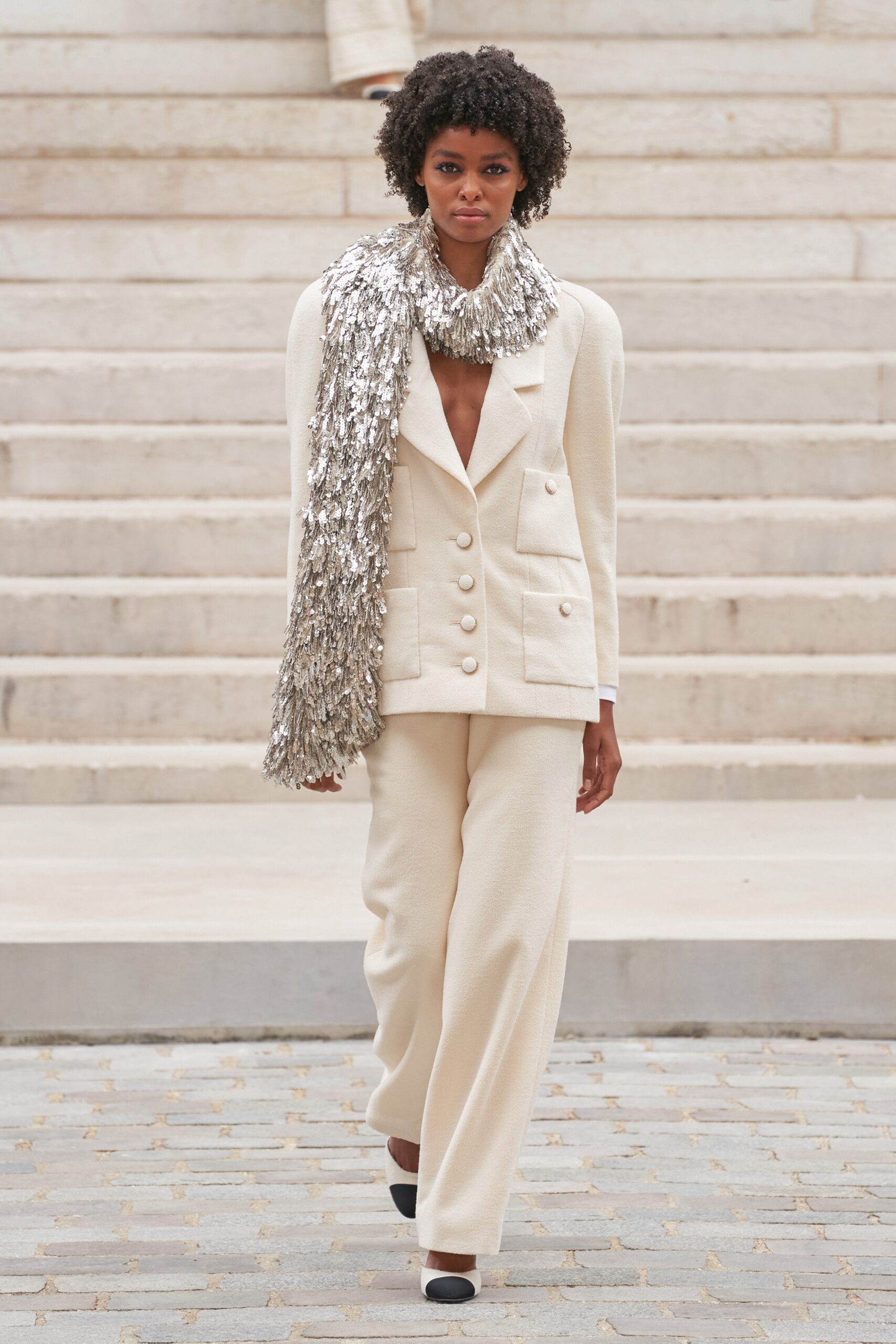 Chanel F/W 21 Couture Look 288