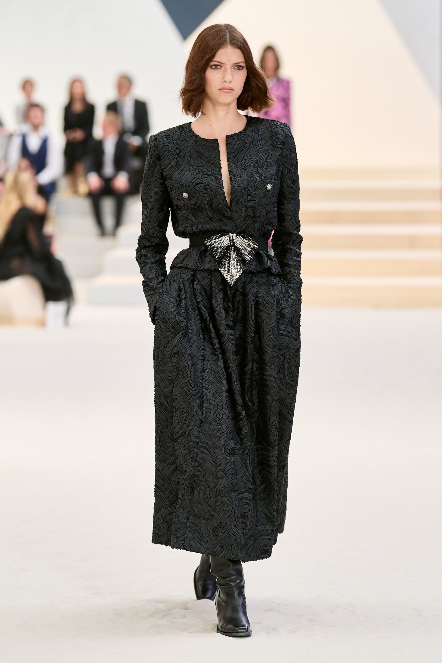Chanel F/W 22 Couture Look 377