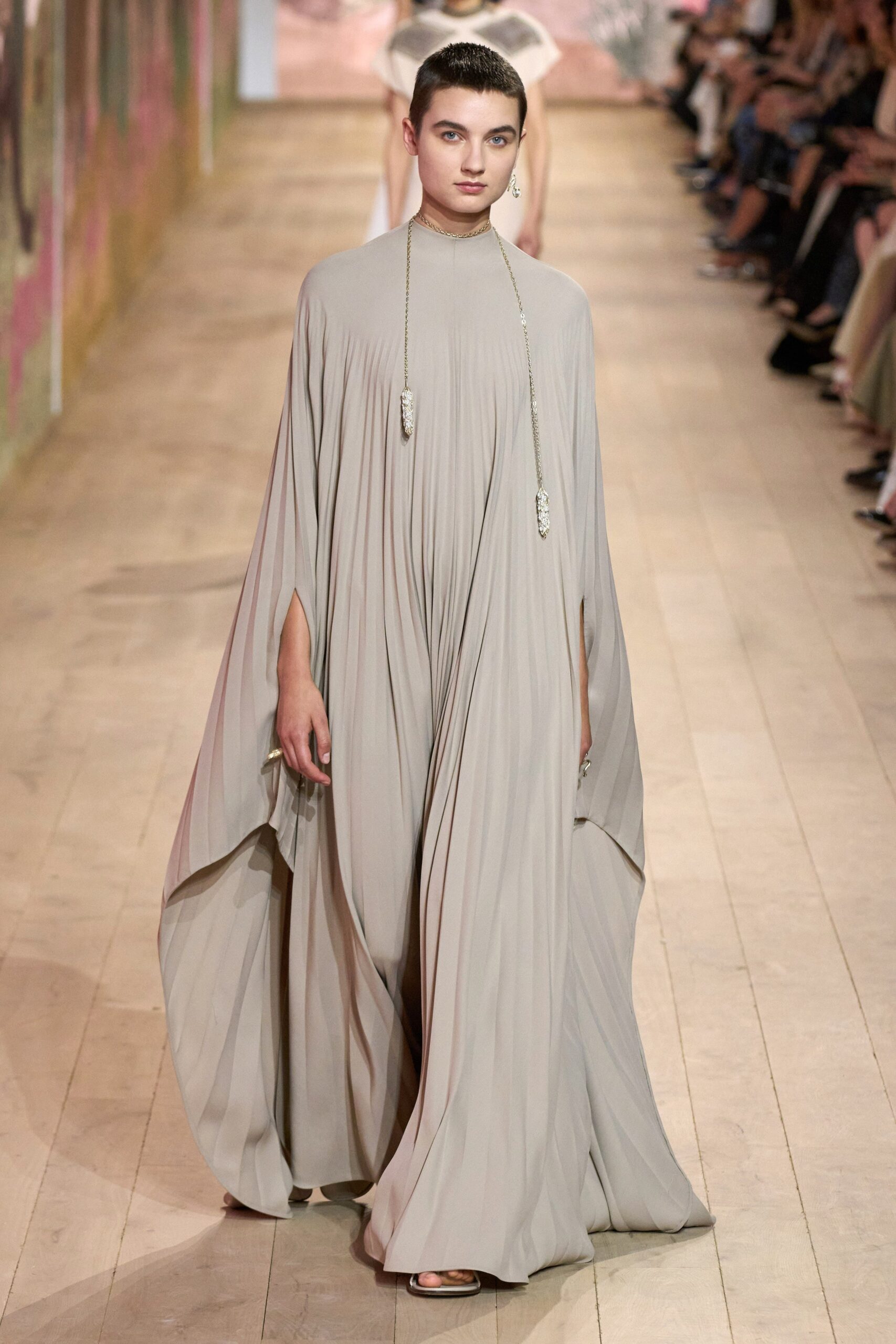 Christian Dior F/W 23 Couture Look 330