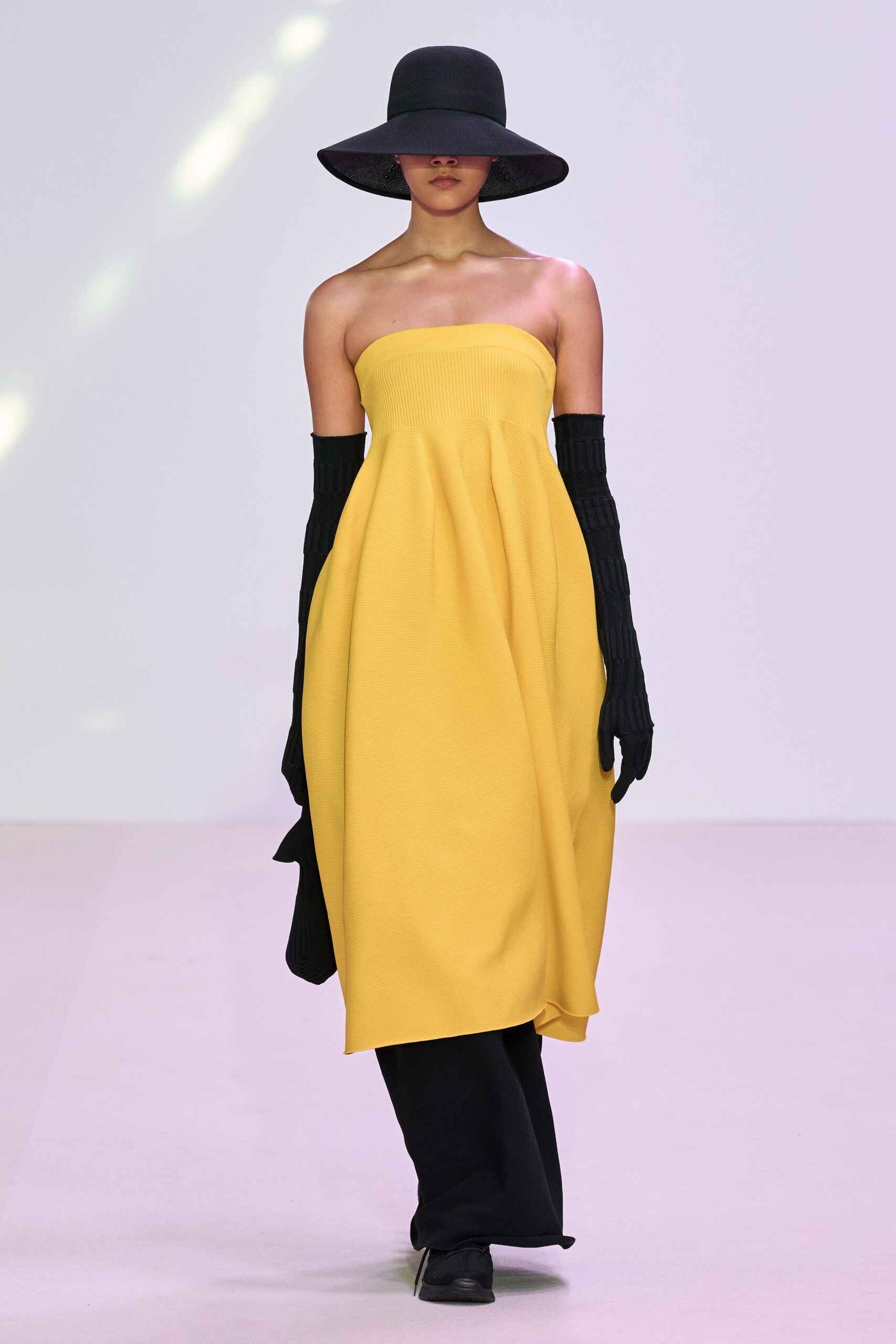 CFCL F/W 23 Look 379