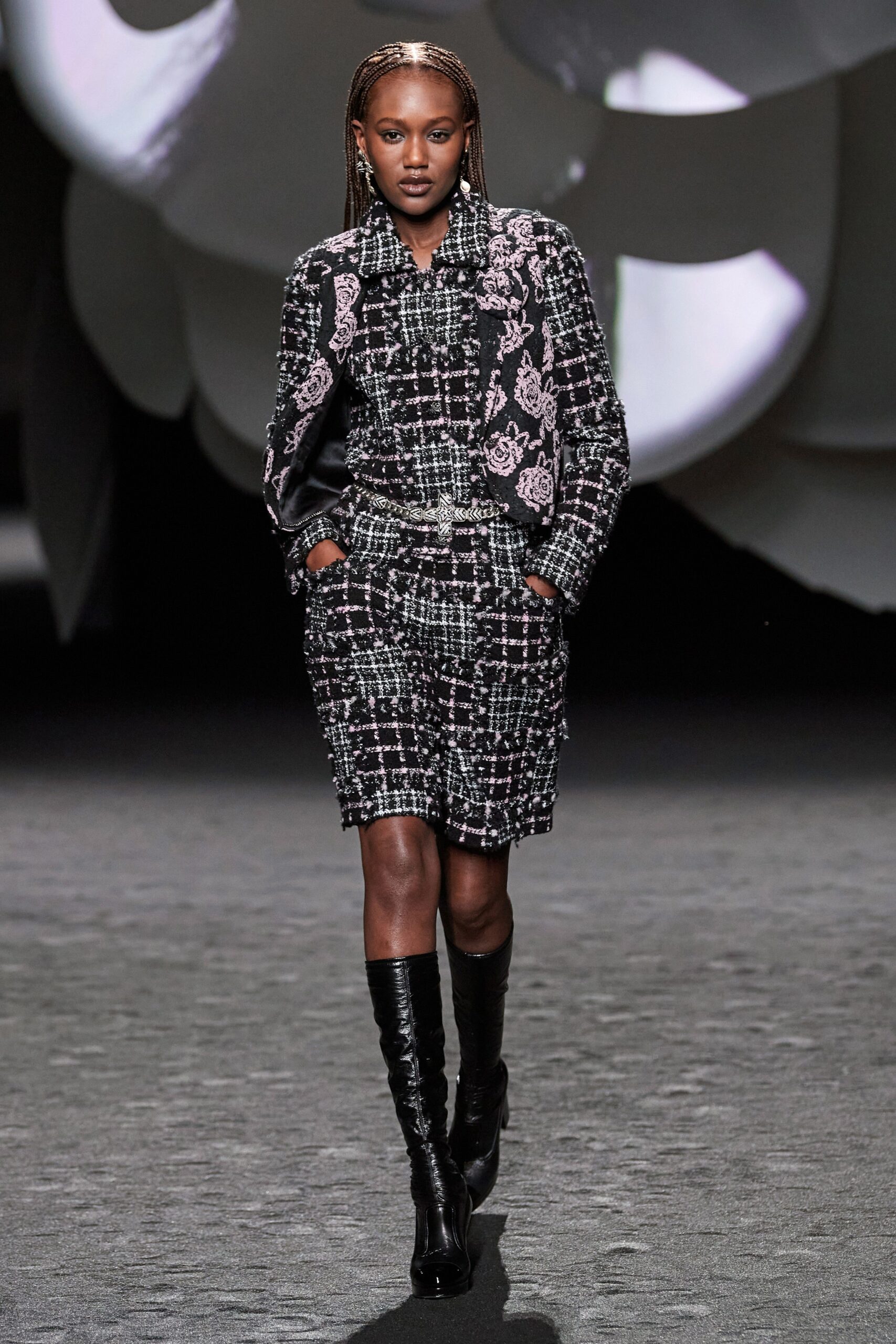 Chanel F/W 23 Look 340