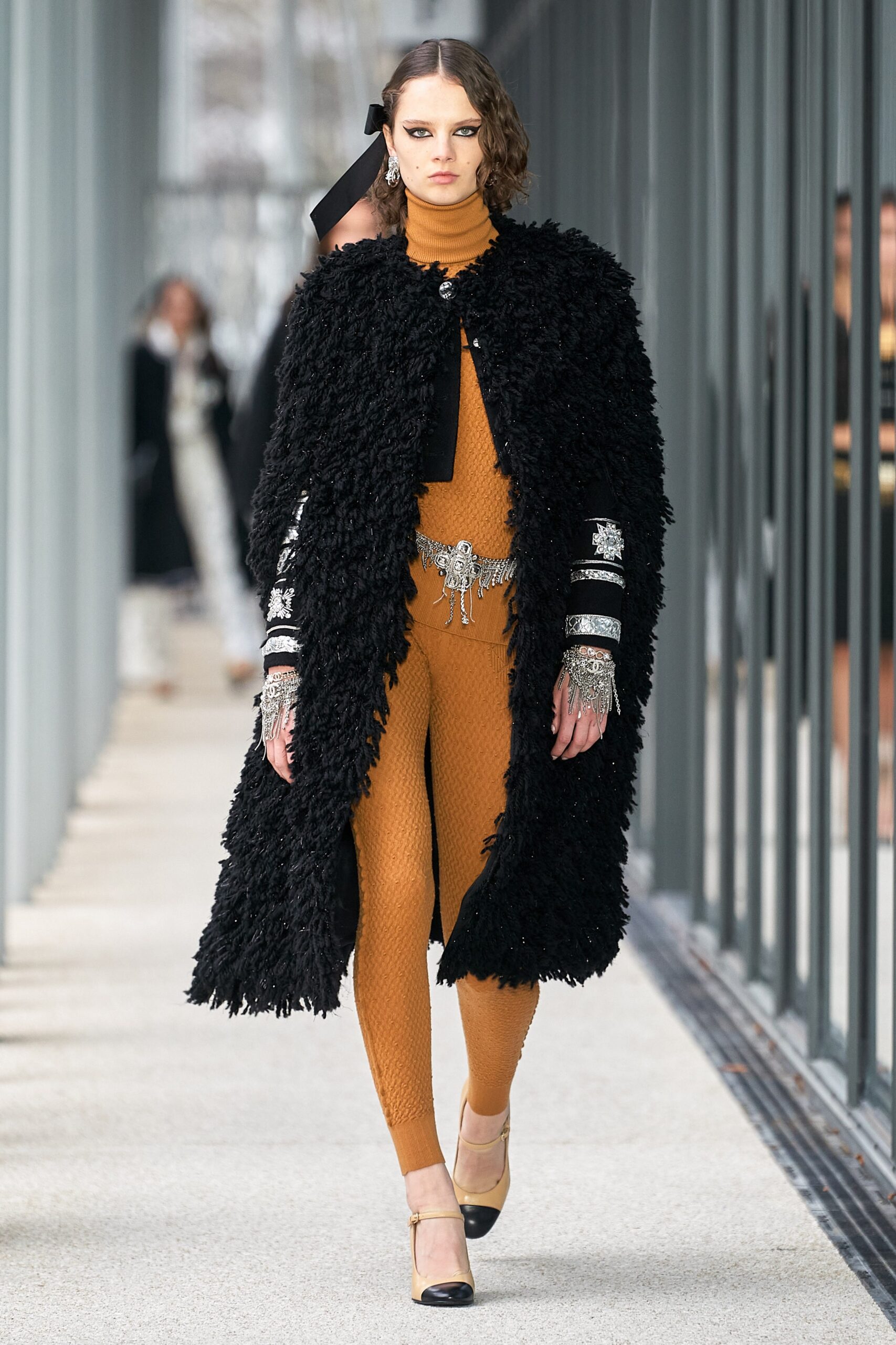 Chanel F/W 22 Look 364