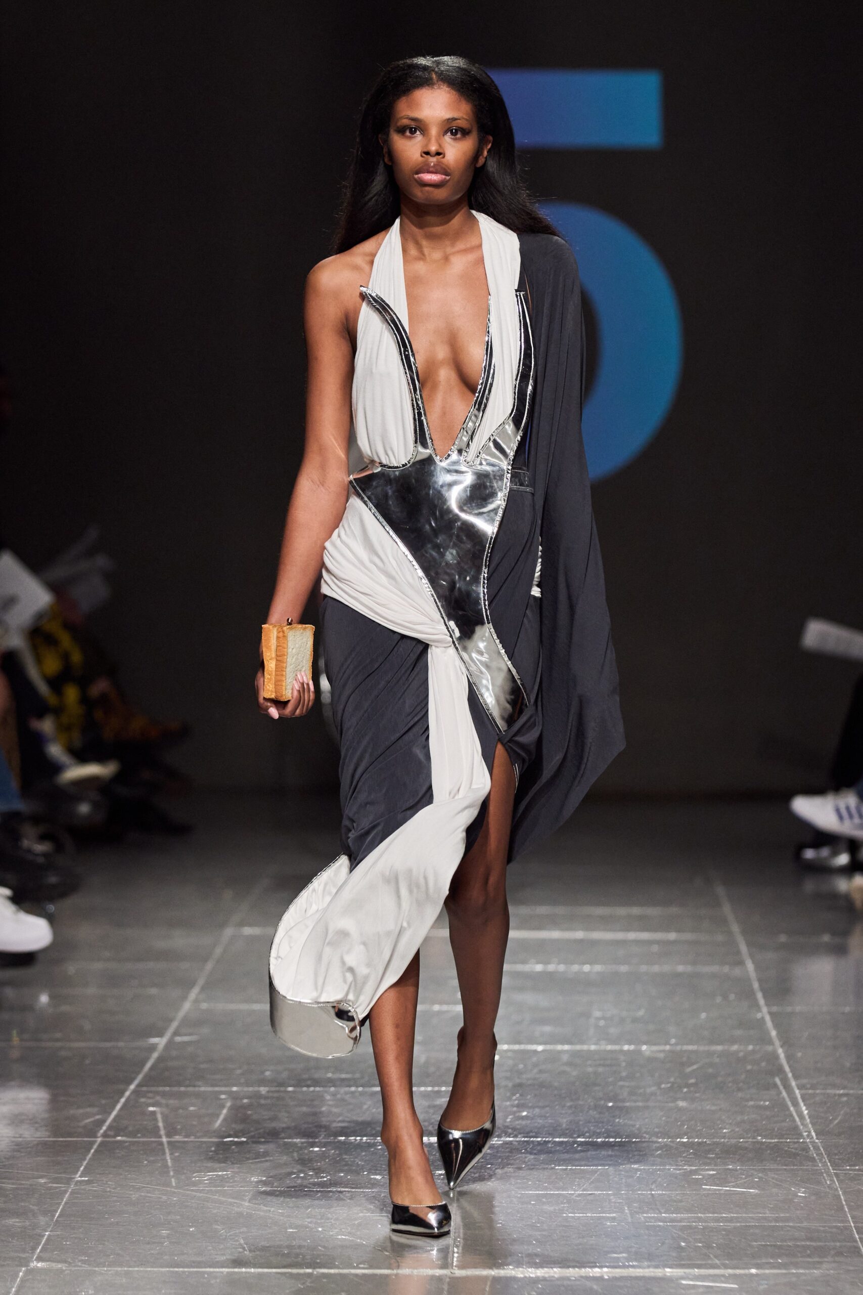 Central Saint Martins F/W 23 Look 28