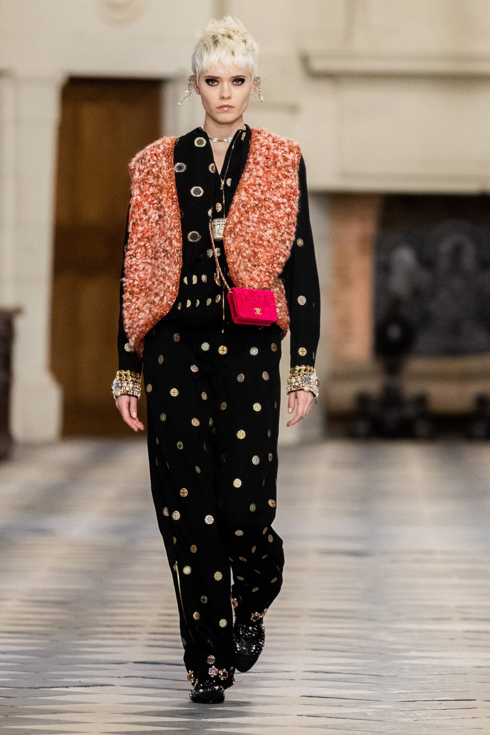 Chanel F/W 21 Look 429