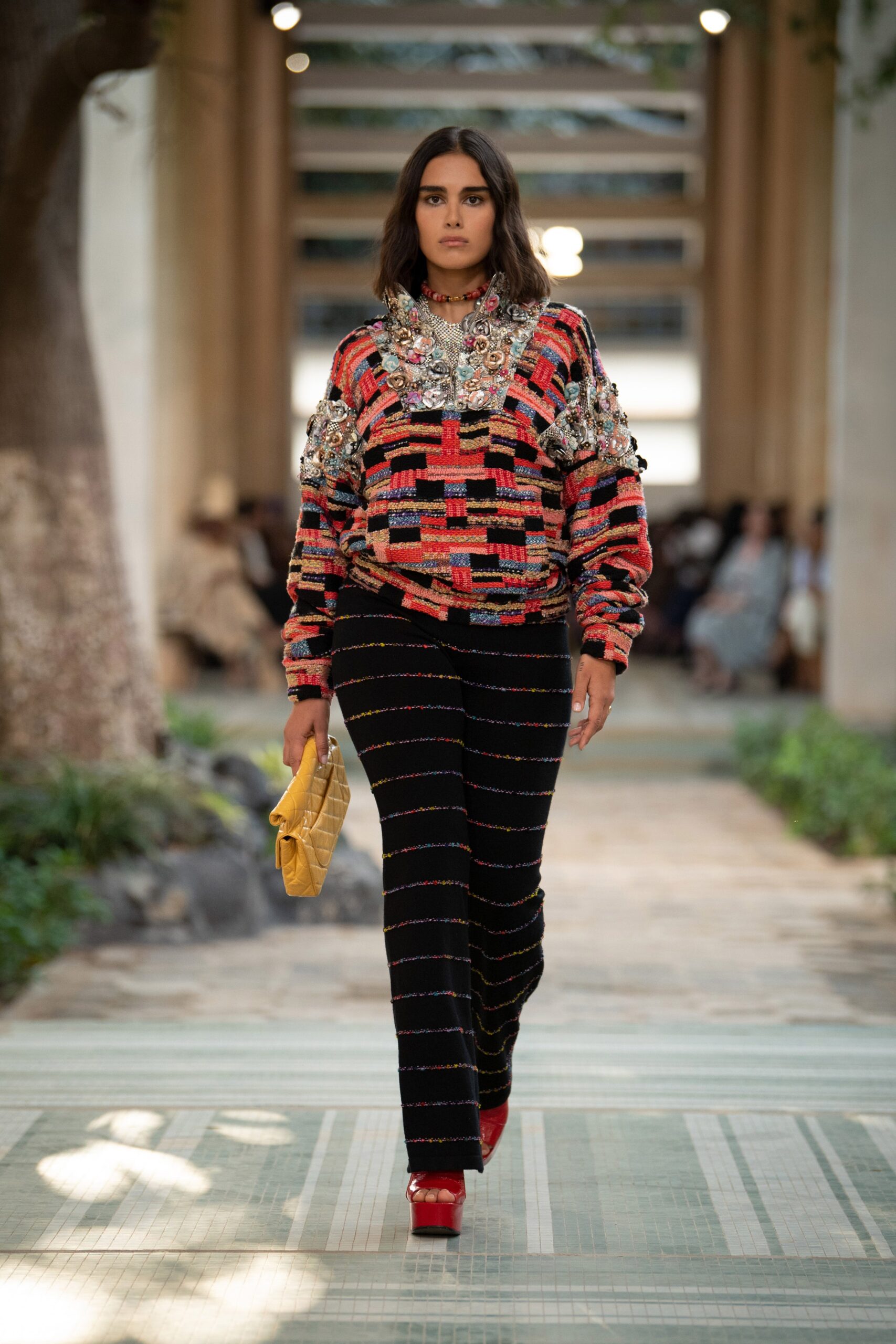 Chanel F/W 23 Look 401