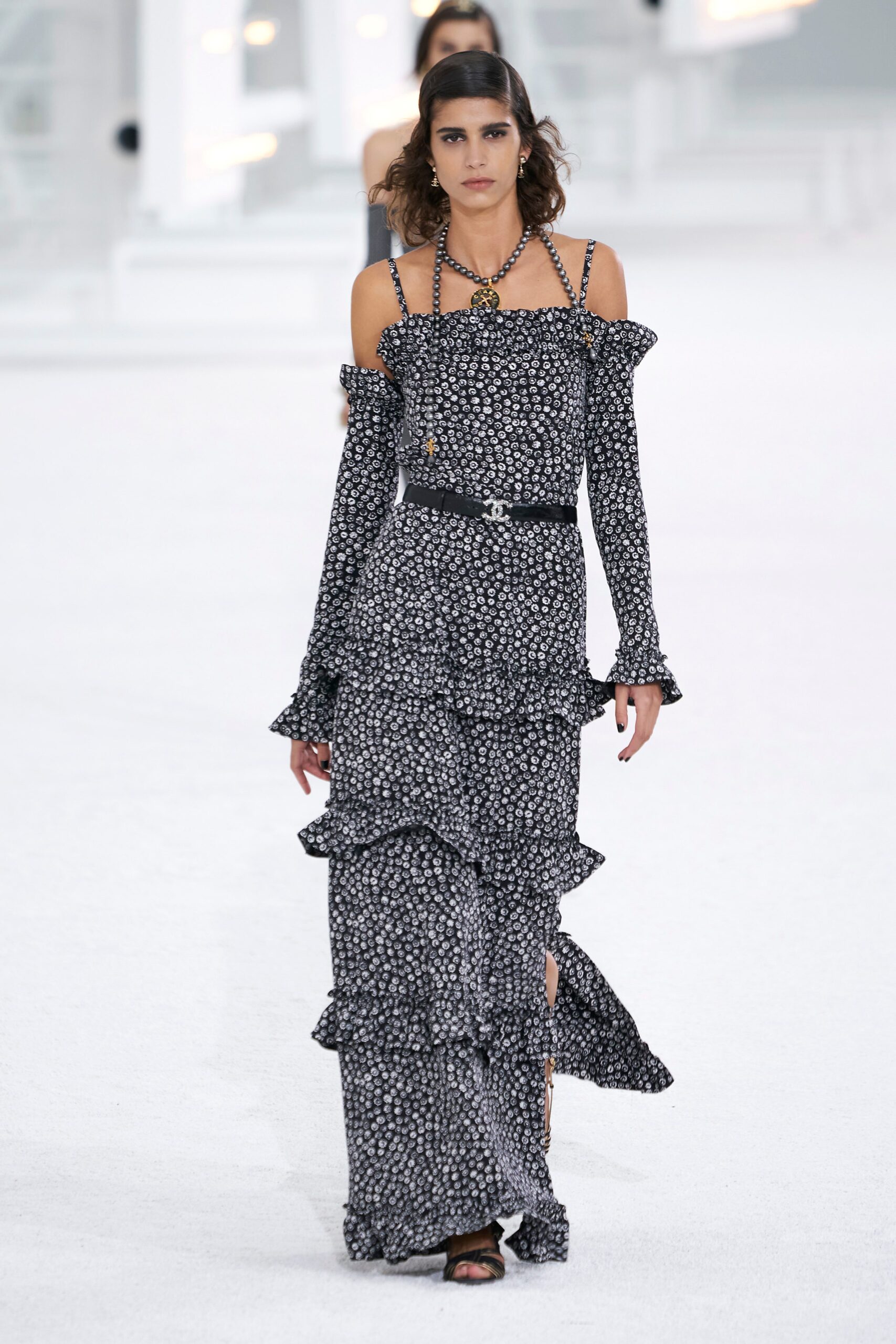 black unknown spaghetti-strap off-shoulder printed ruffled flowing maxi-dress