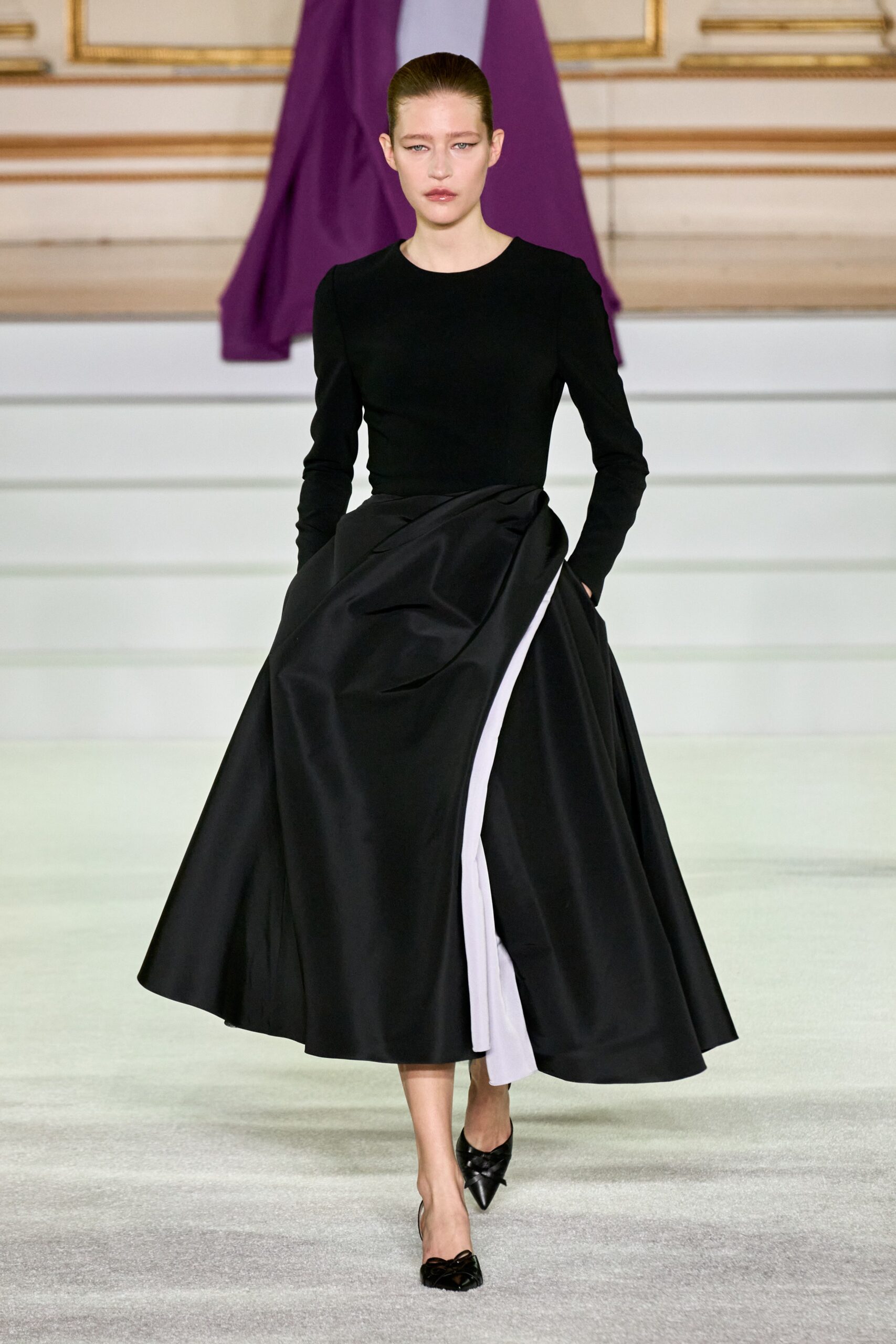 Carolina Herrera F/W 23 Look 321
