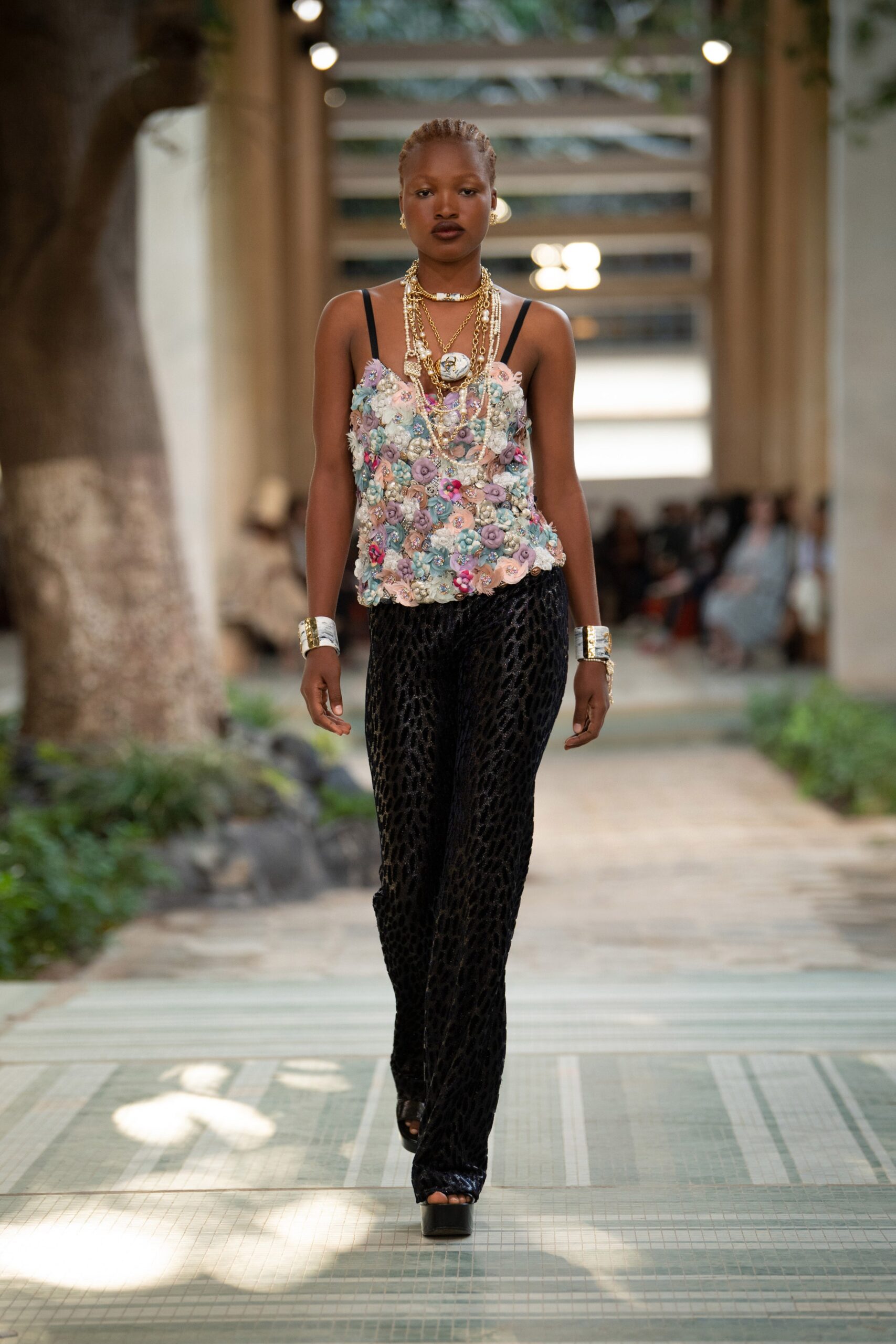 Chanel F/W 23 Look 405
