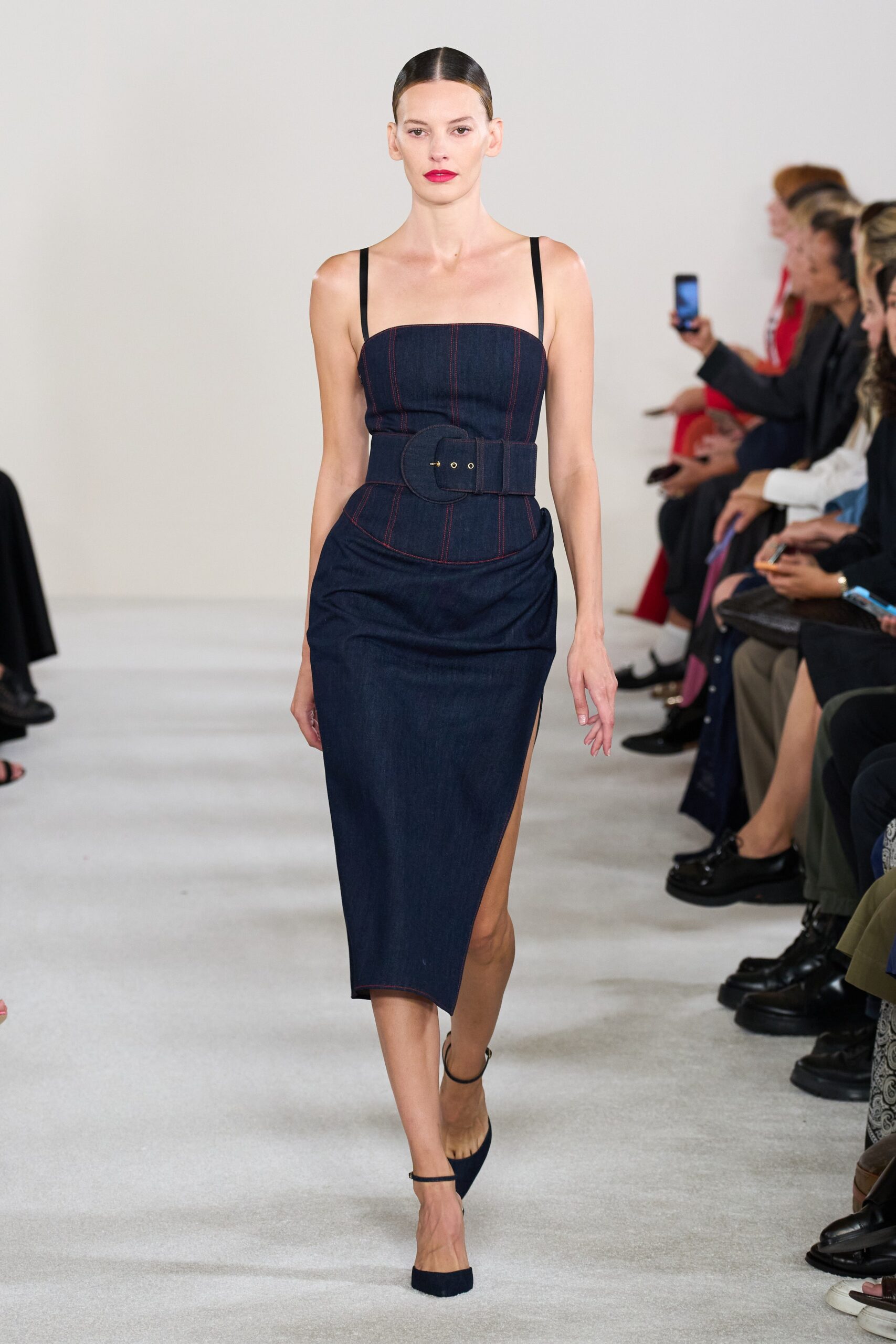 Carolina Herrera S/S 23 Look 292