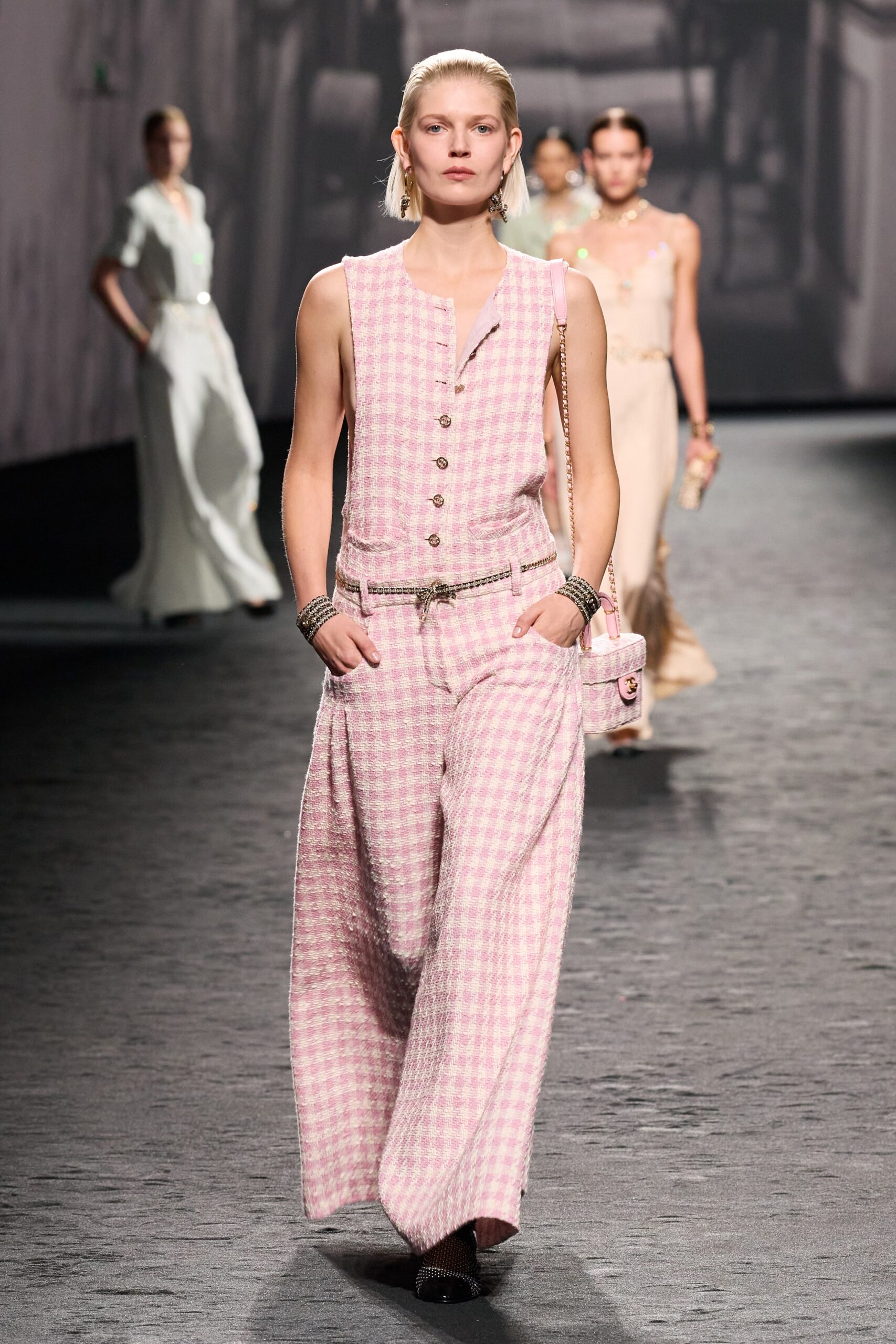 Chanel S/S 23 Look 412