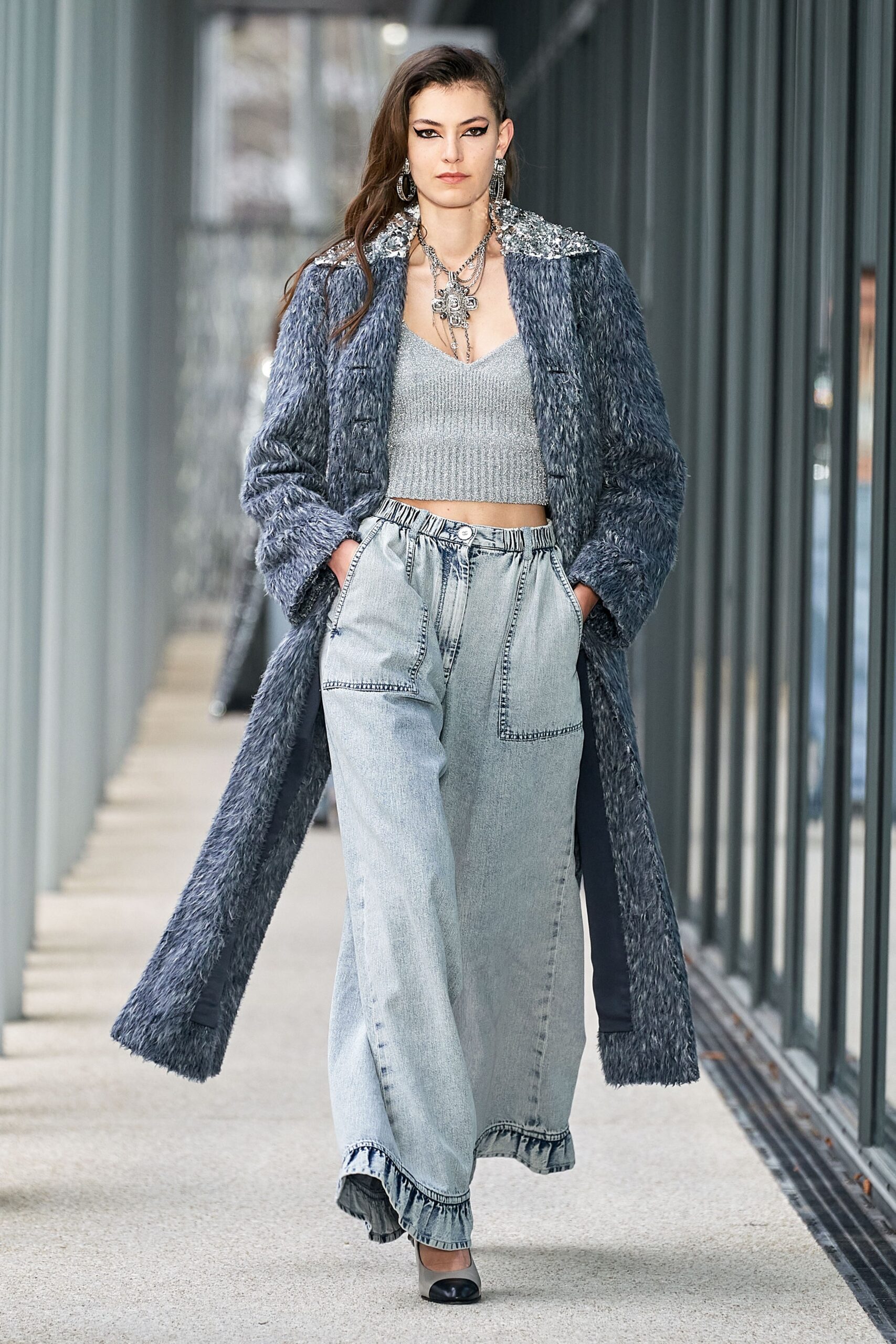 Chanel F/W 22 Look 421