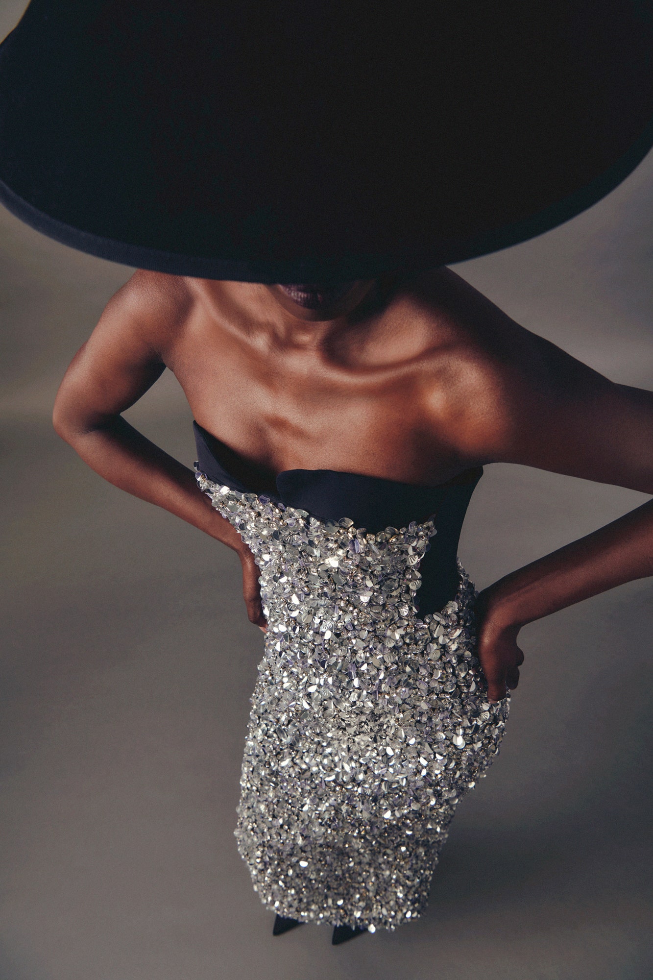 Carolina Herrera F/W 23 Look 403