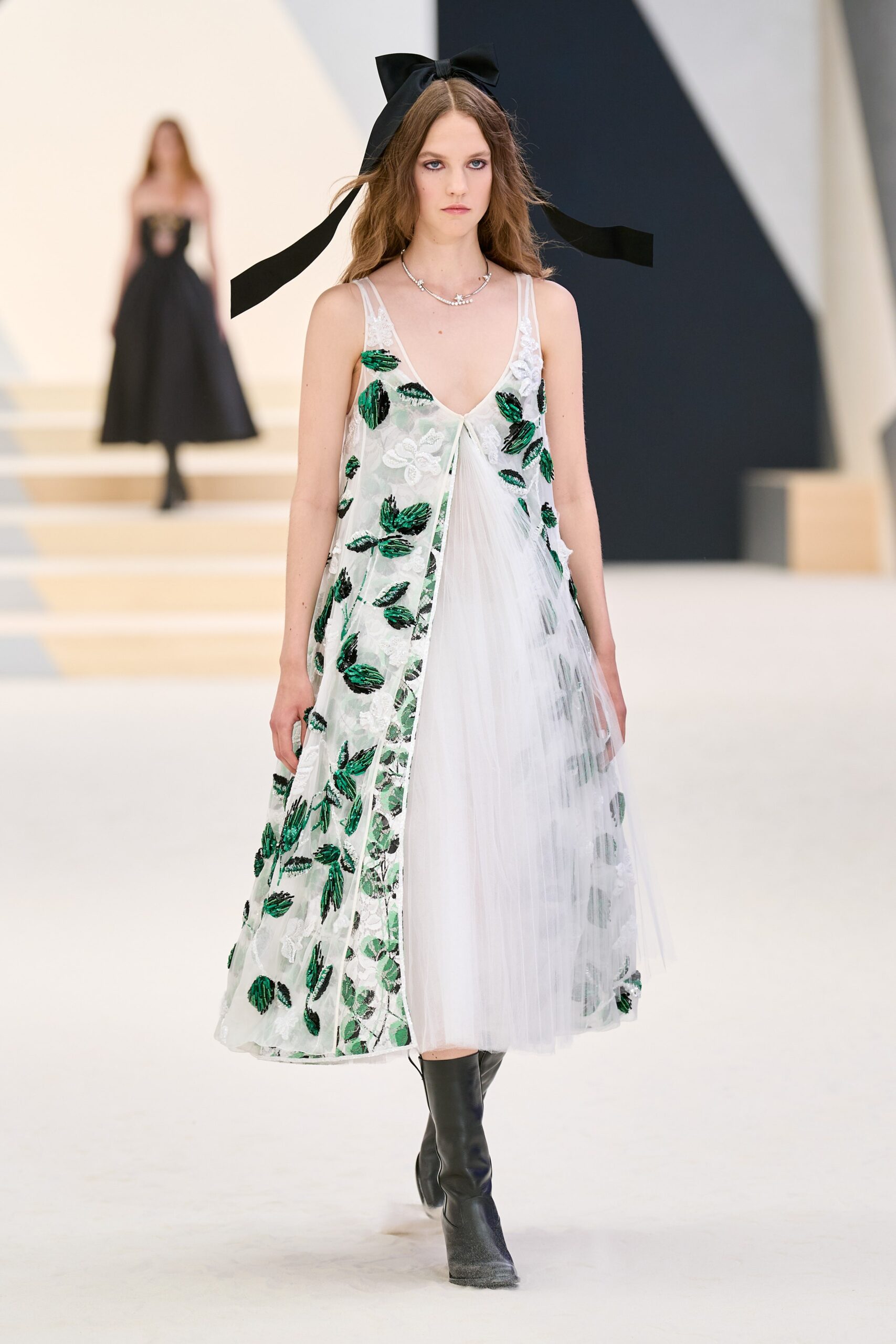 Chanel F/W 22 Couture Look 483