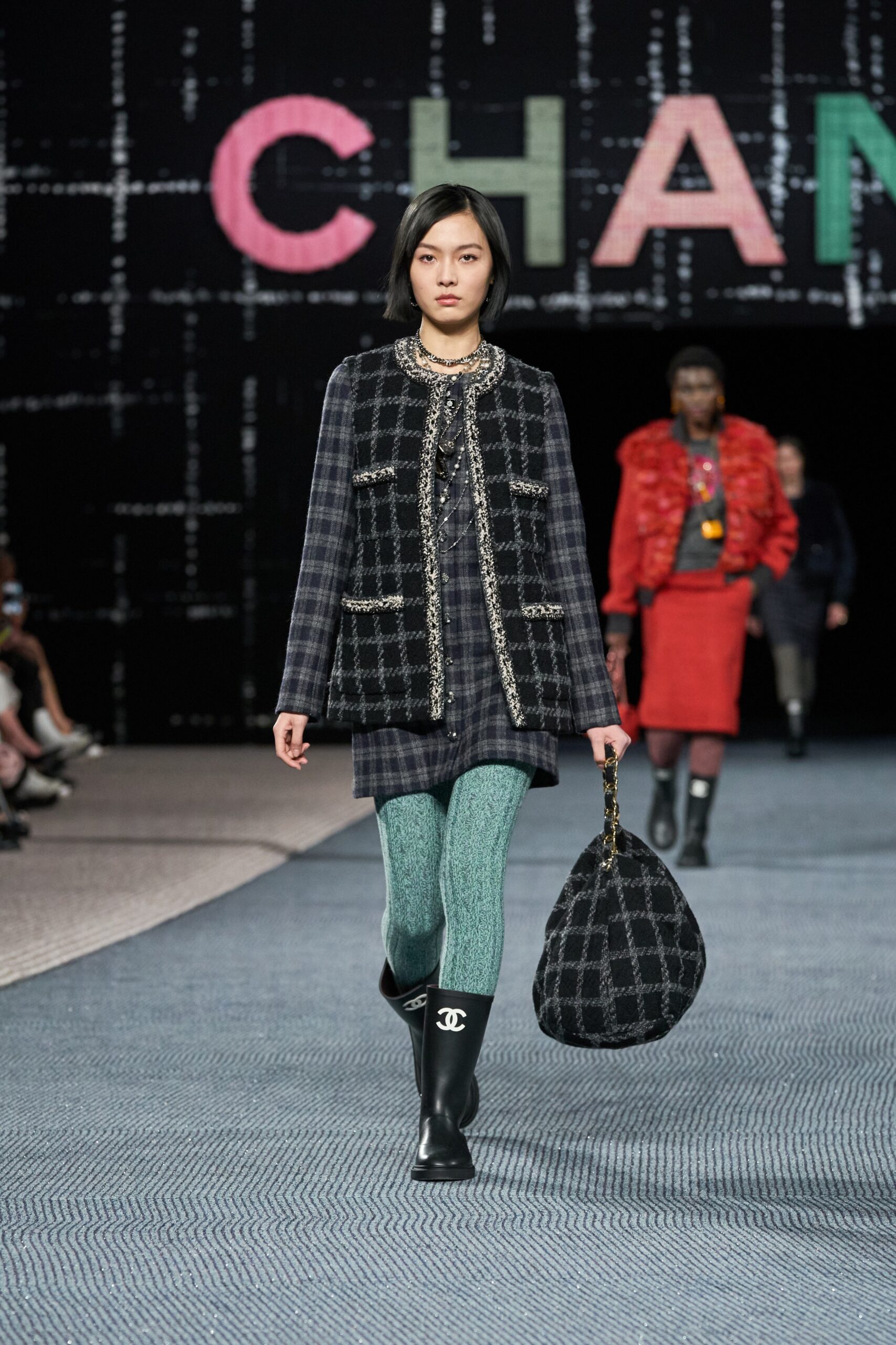 Chanel F/W 22 Look 436