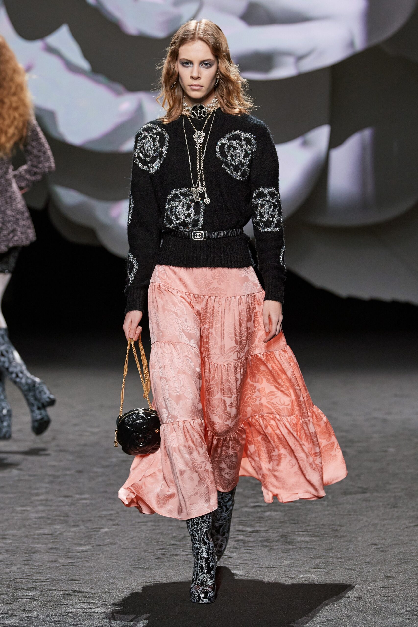 Chanel F/W 23 Look 404
