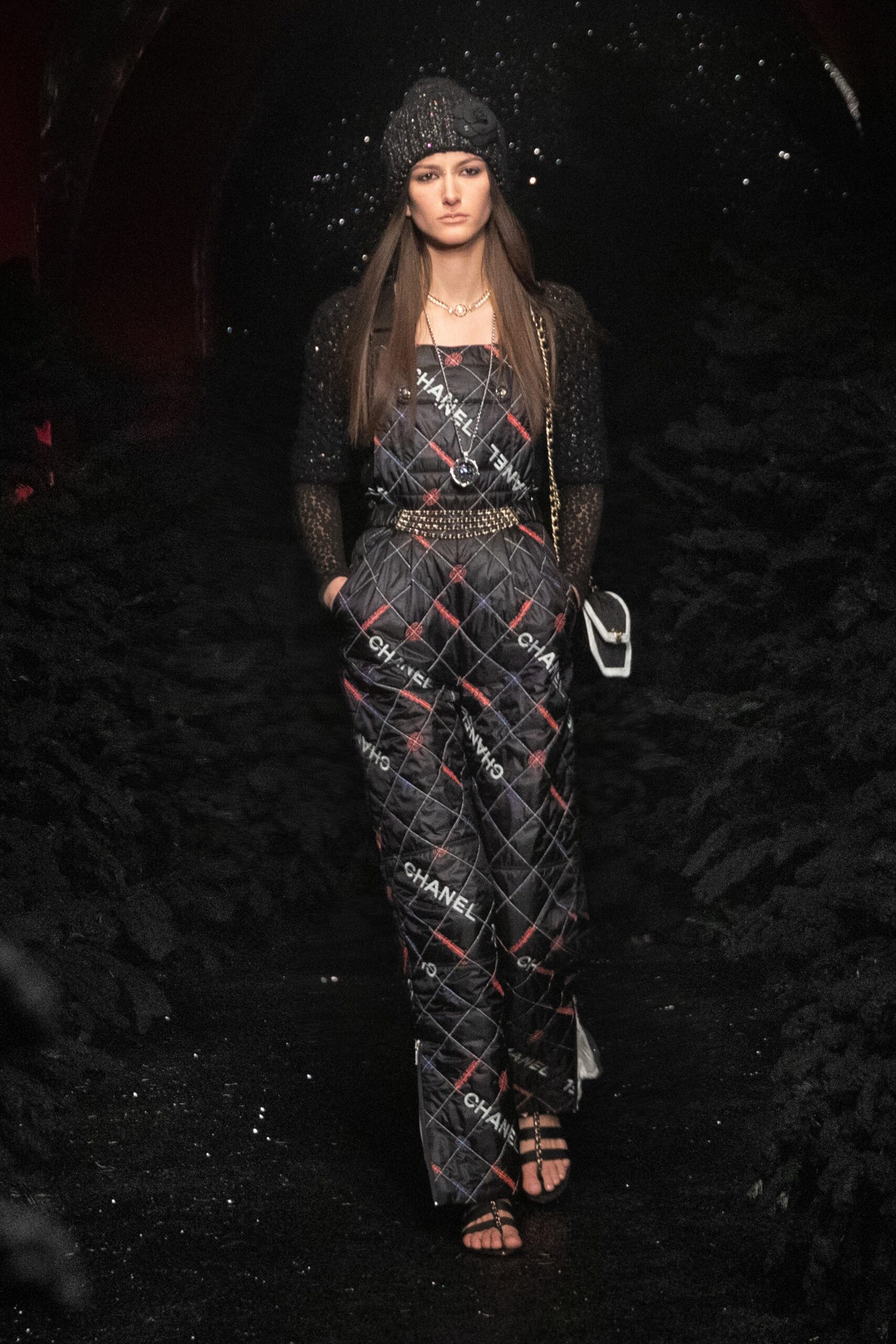Chanel F/W 21 Look 444