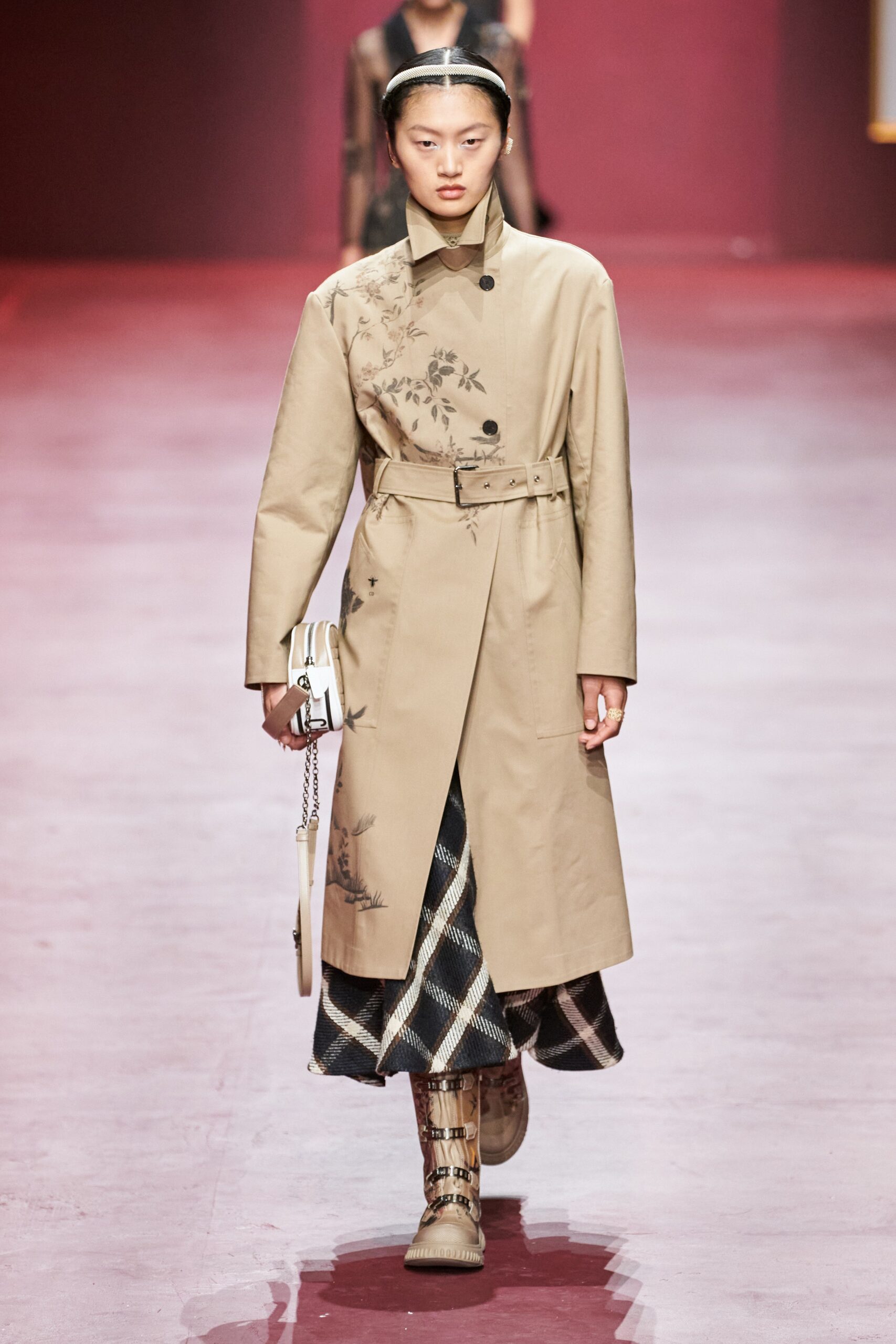 Christian Dior F/W 22 Look 419