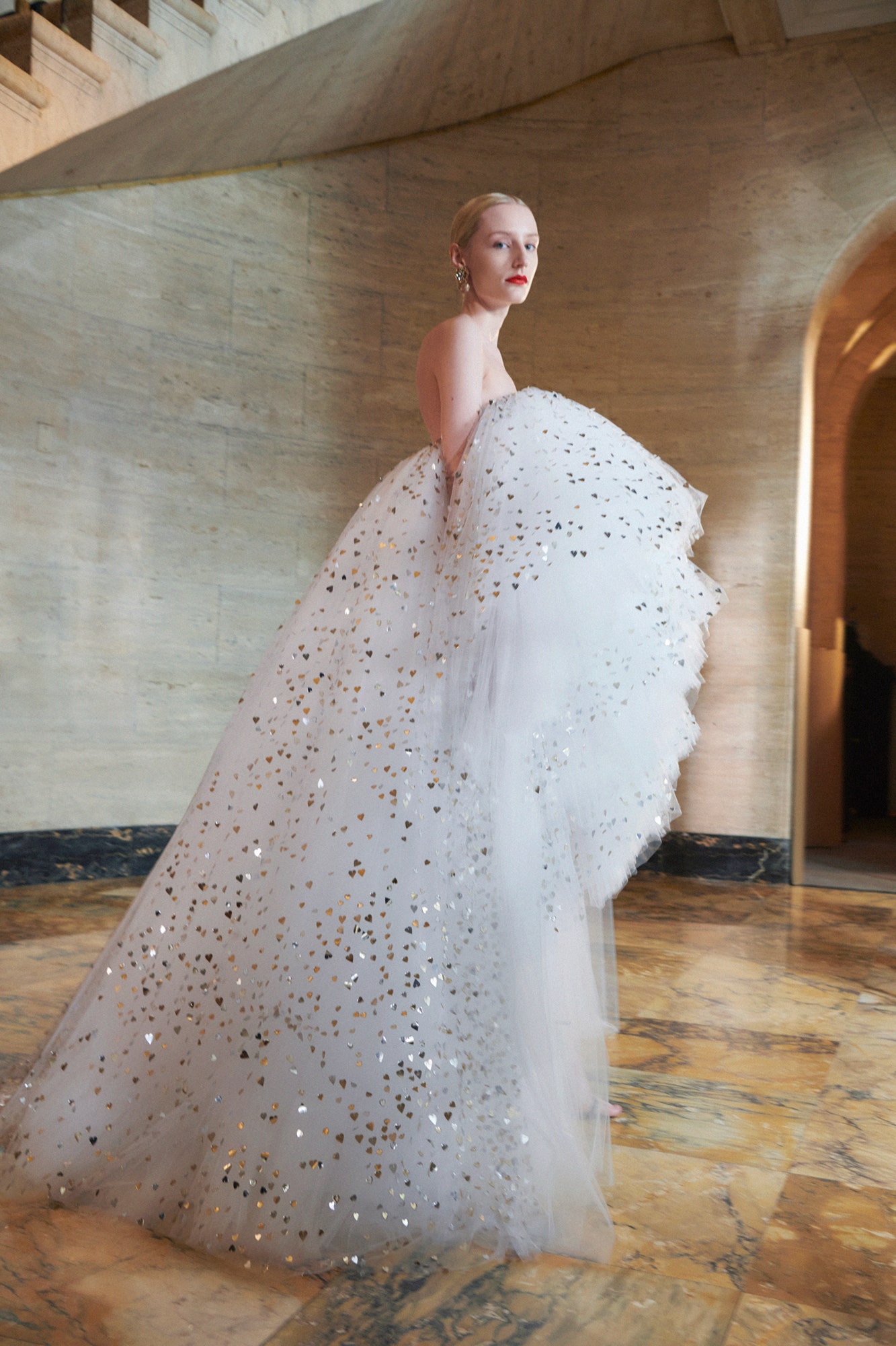 Carolina Herrera F/W 23 Look 423