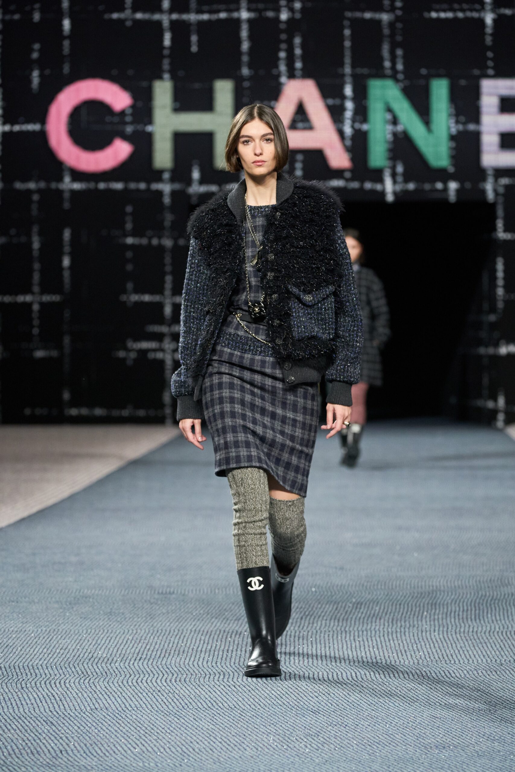 Chanel F/W 22 Look 460