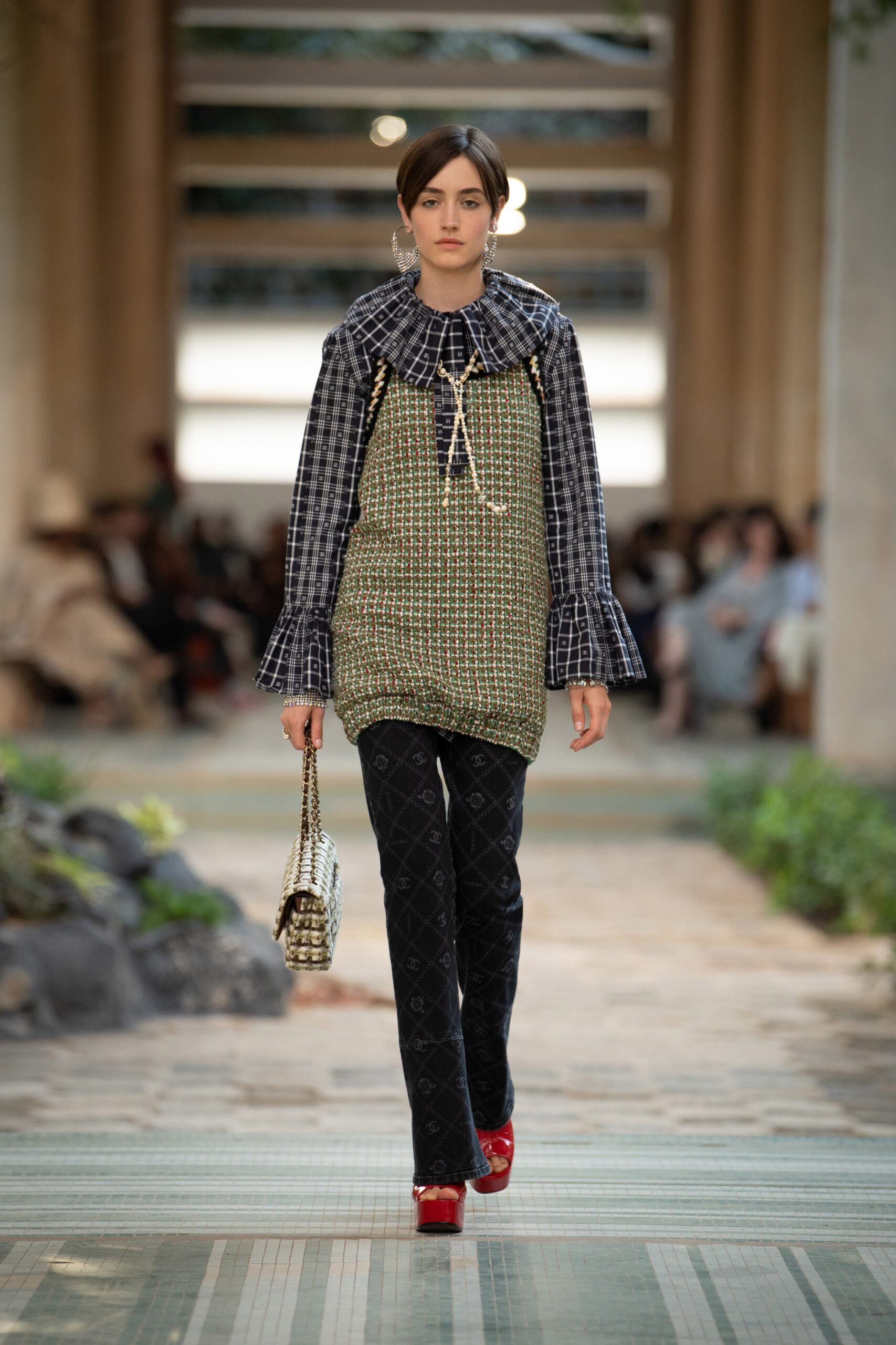 Chanel F/W 23 Look 468
