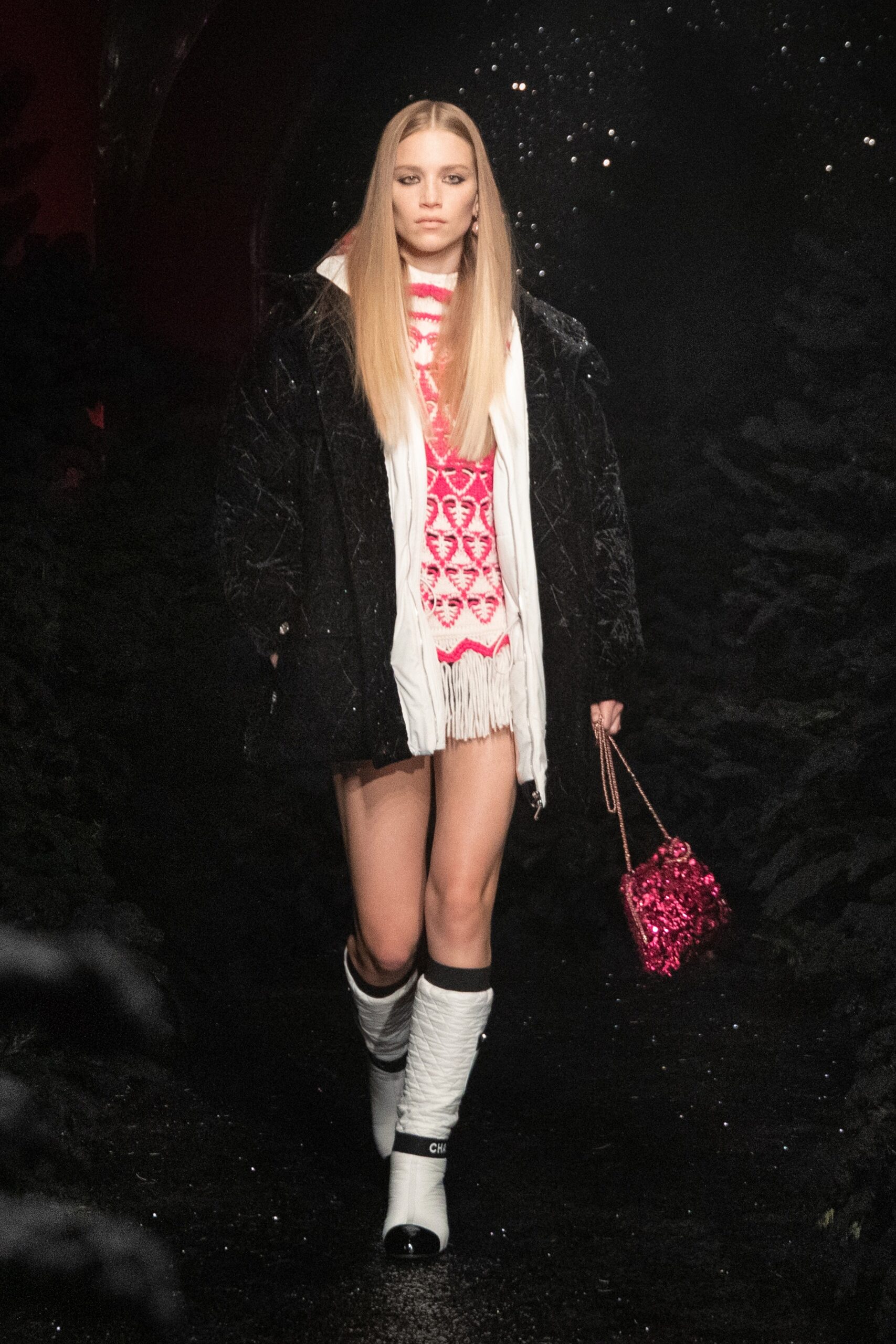 Chanel F/W 21 Look 483