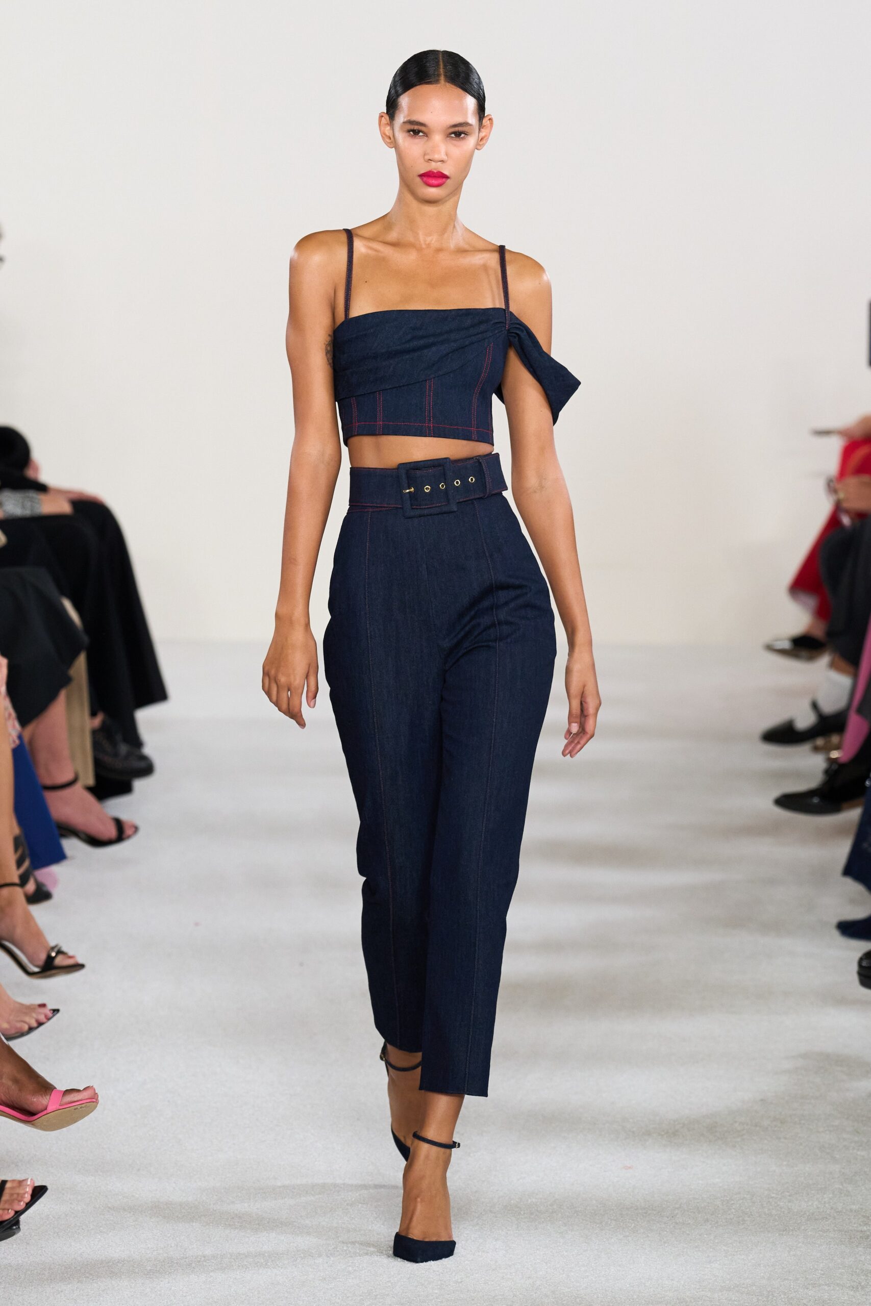 Carolina Herrera S/S 23 Look 327