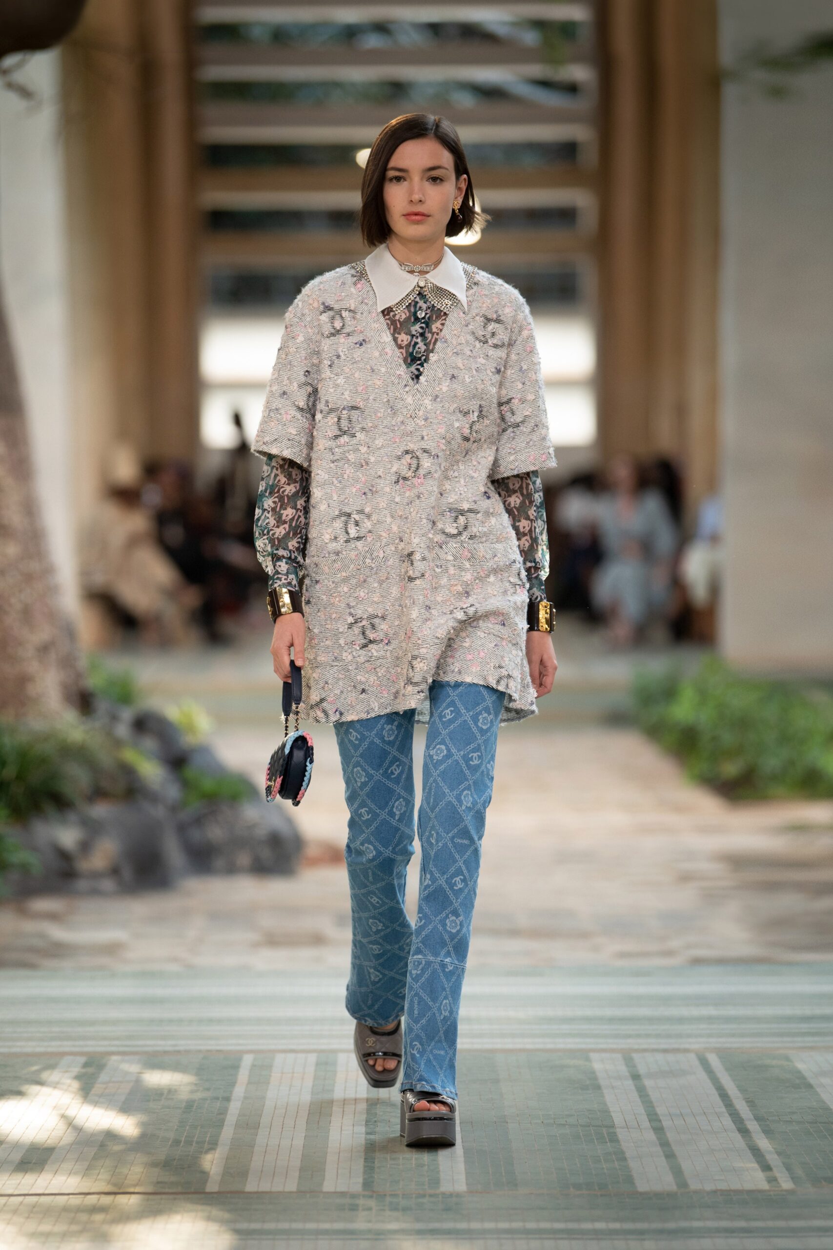 Chanel F/W 23 Look 486