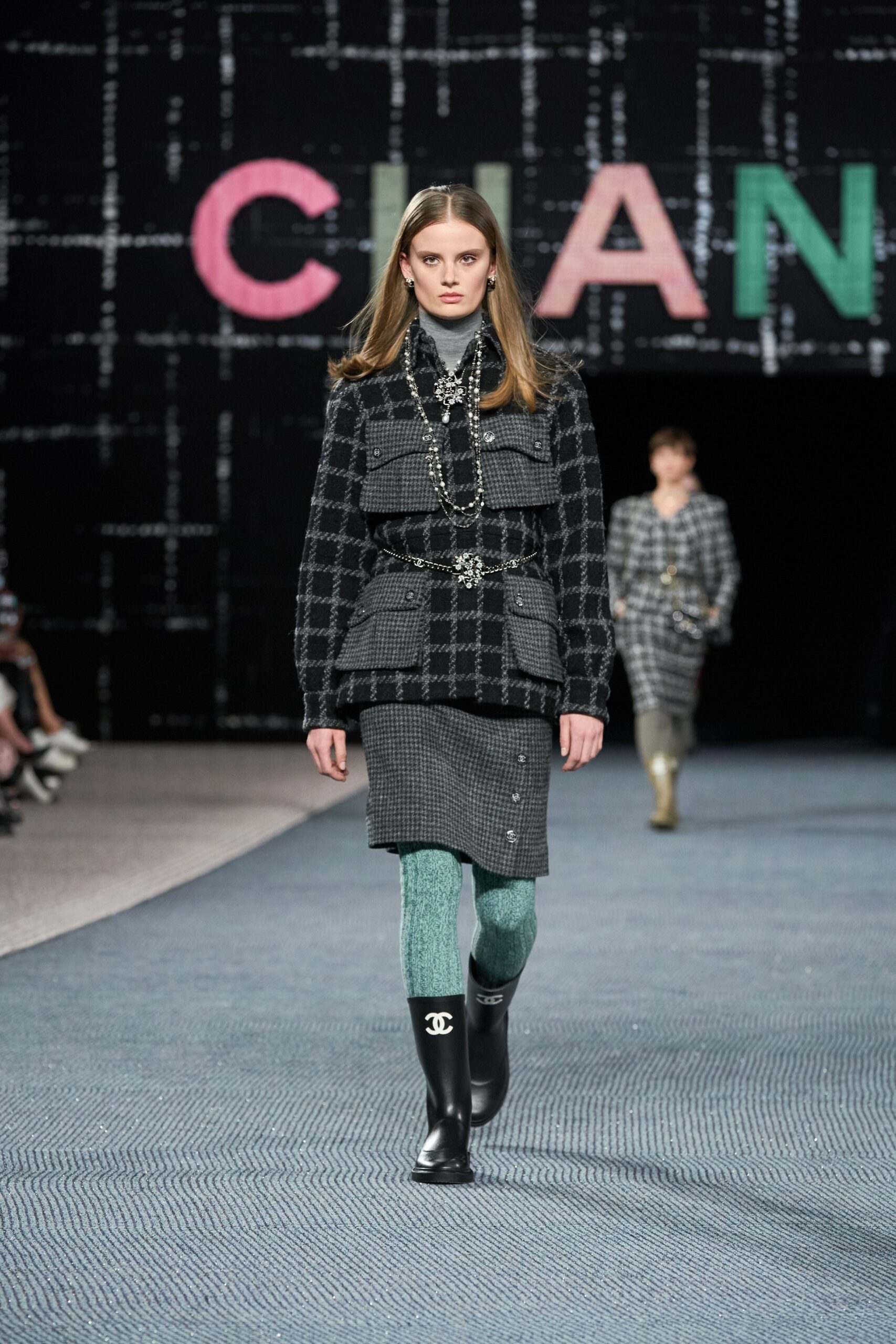 Chanel F/W 22 Look 480