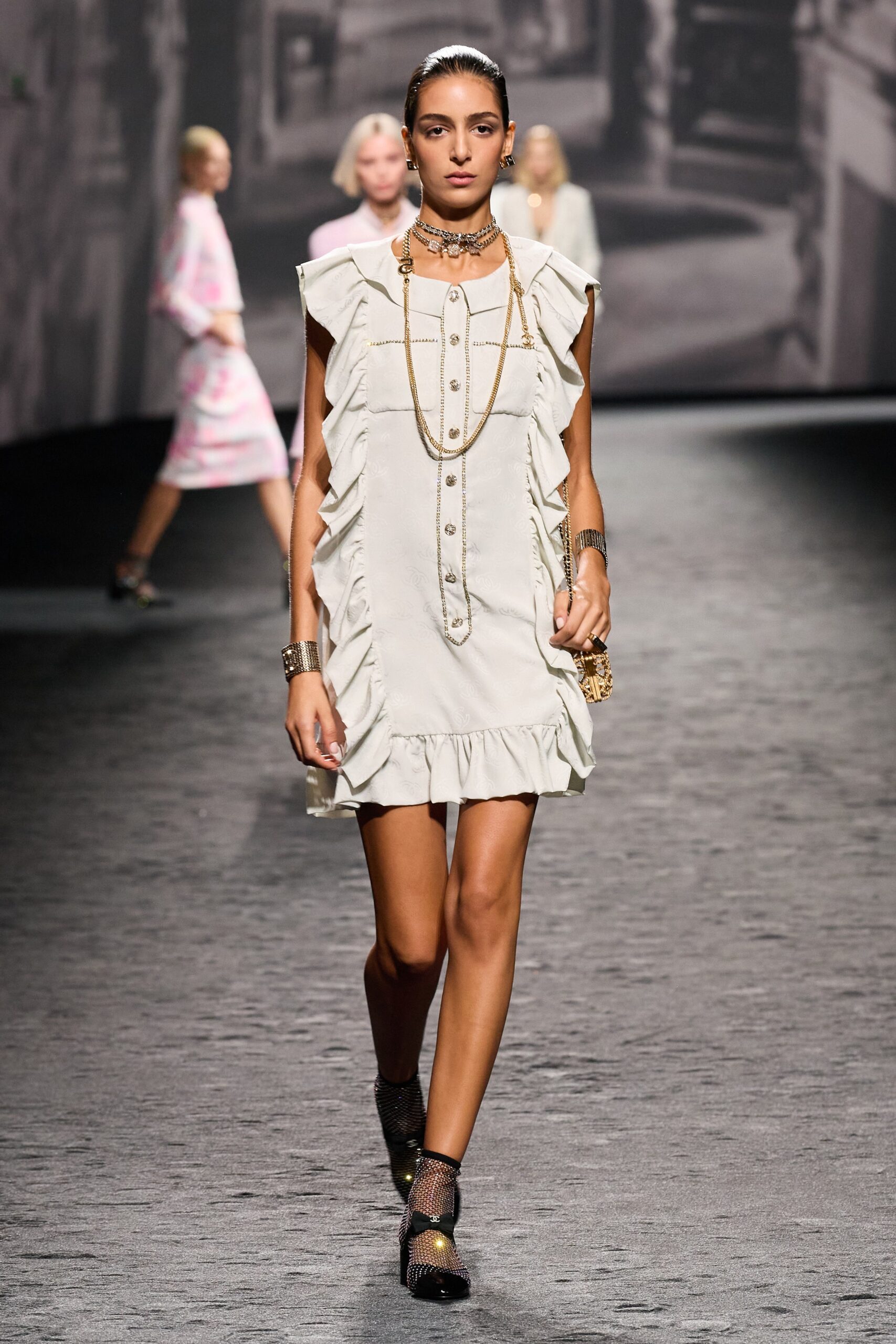 Chanel S/S 23 Look 479