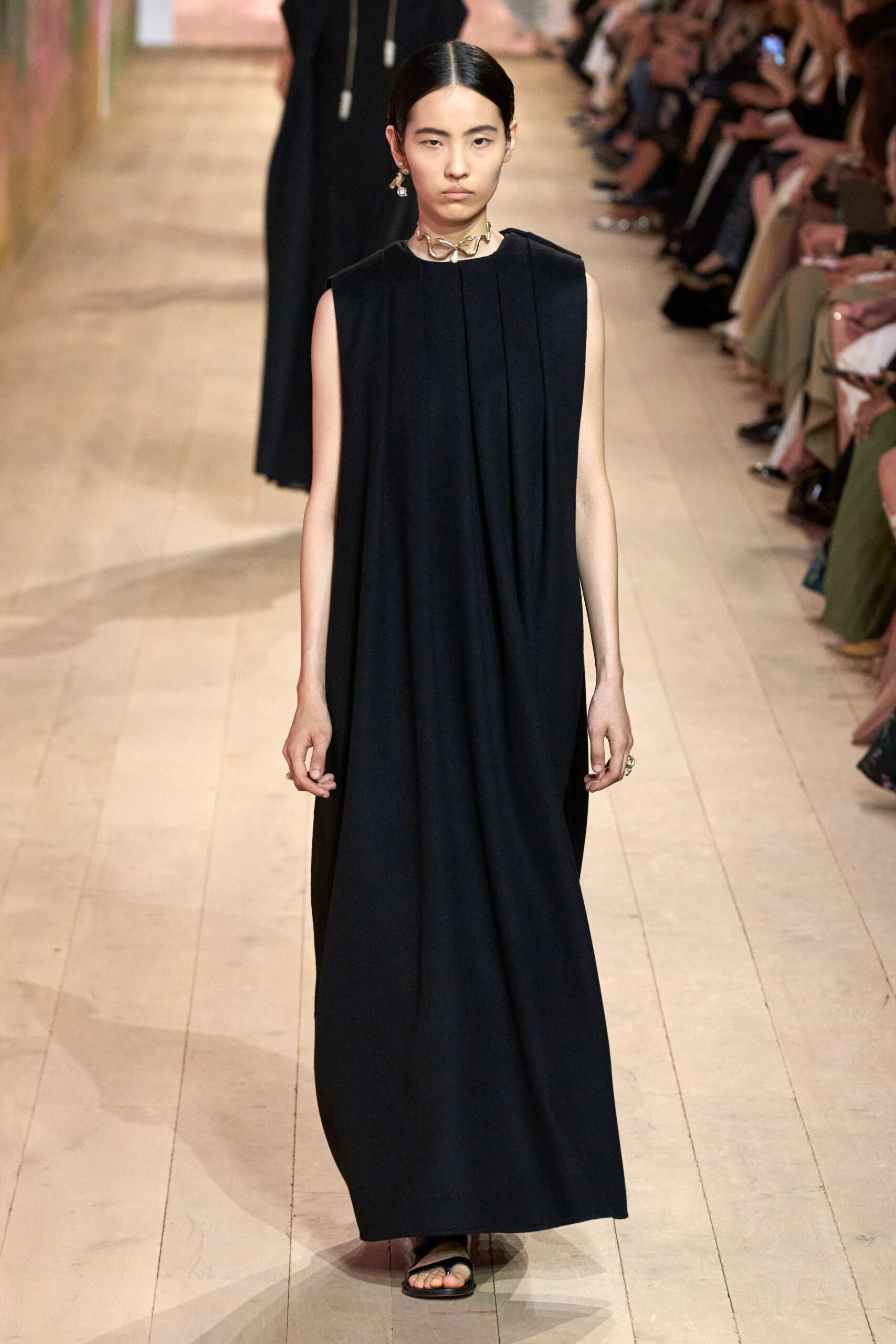 Christian Dior F/W 23 Couture Look 466