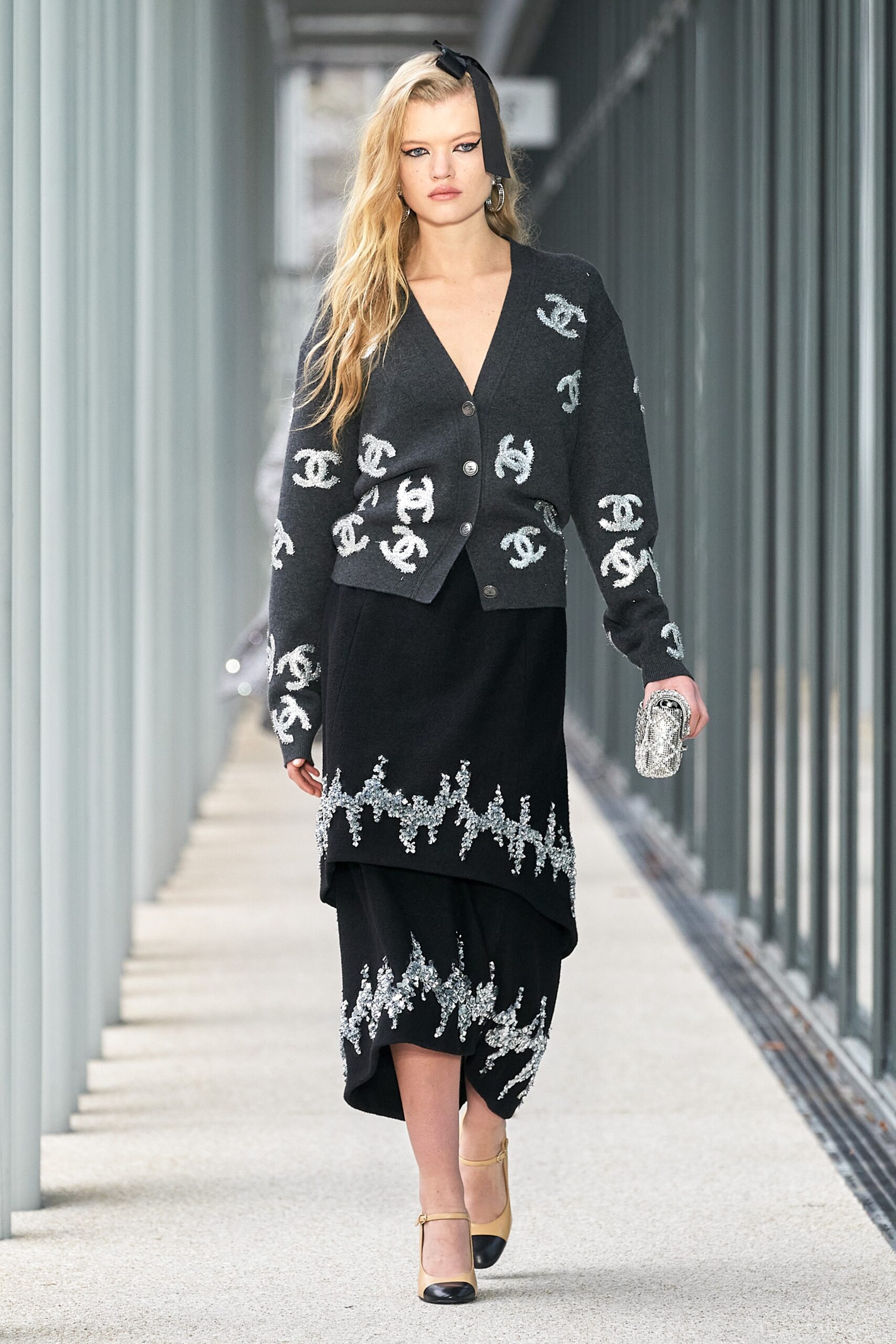 Chanel F/W 22 Look 484