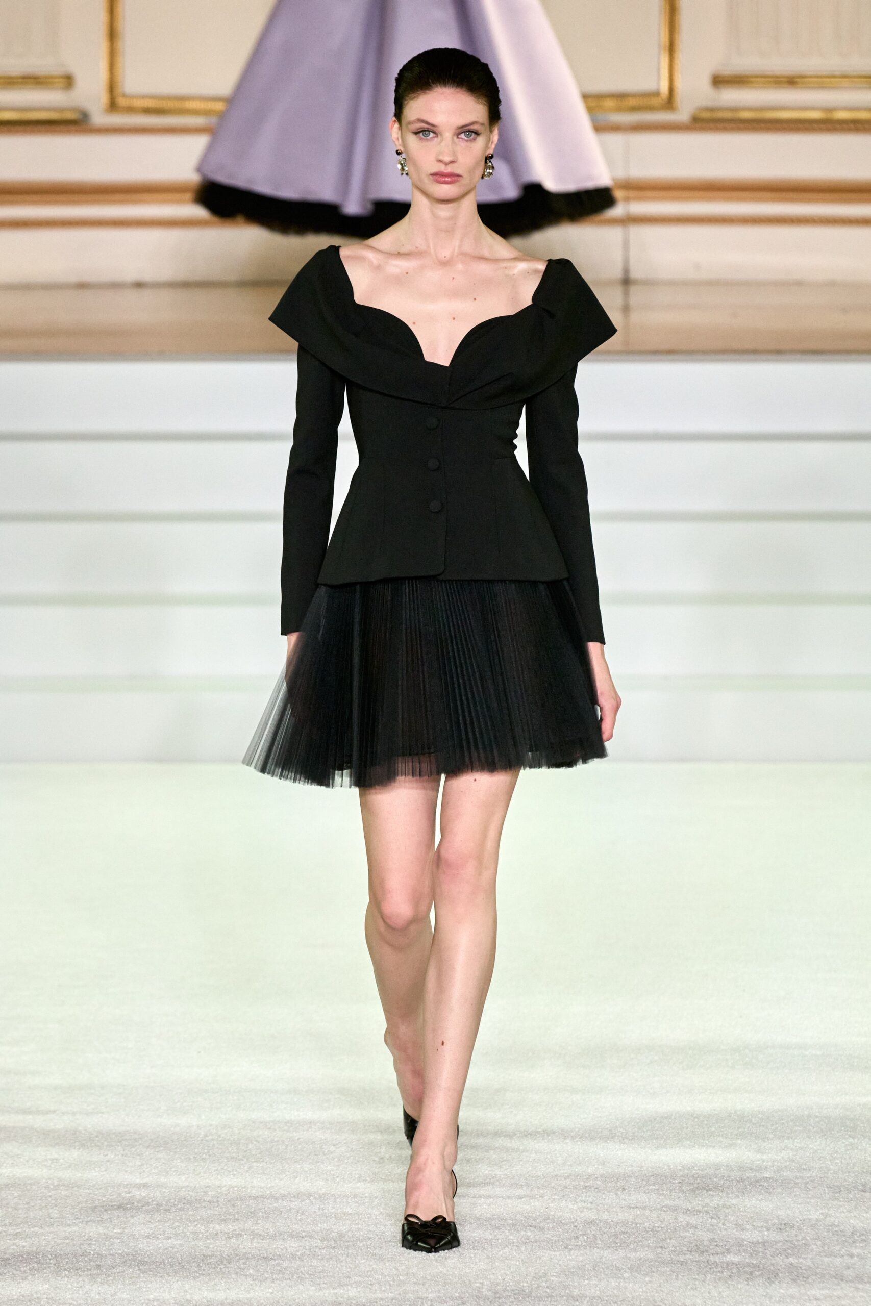 Carolina Herrera F/W 23 Look 404