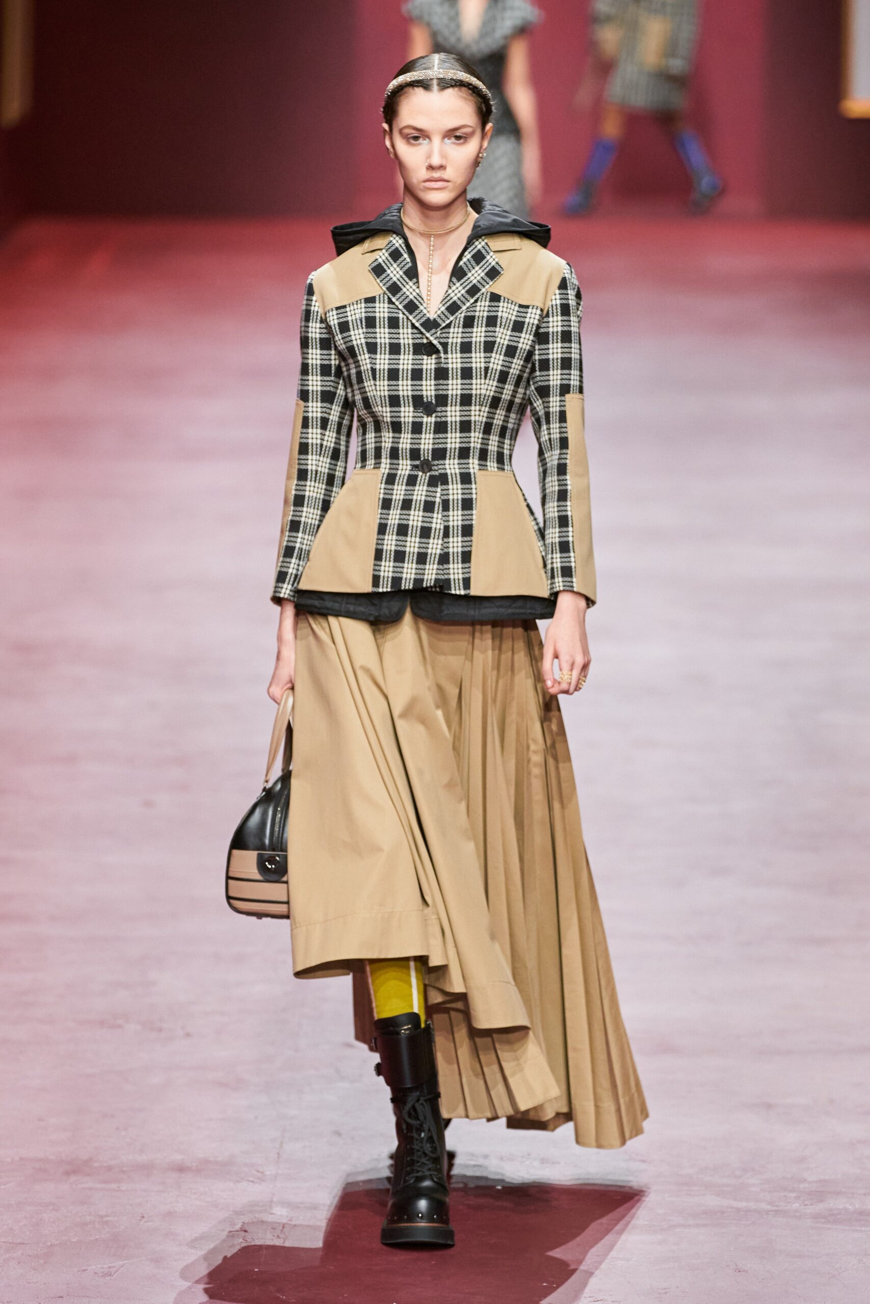 Christian Dior F/W 22 Look 491