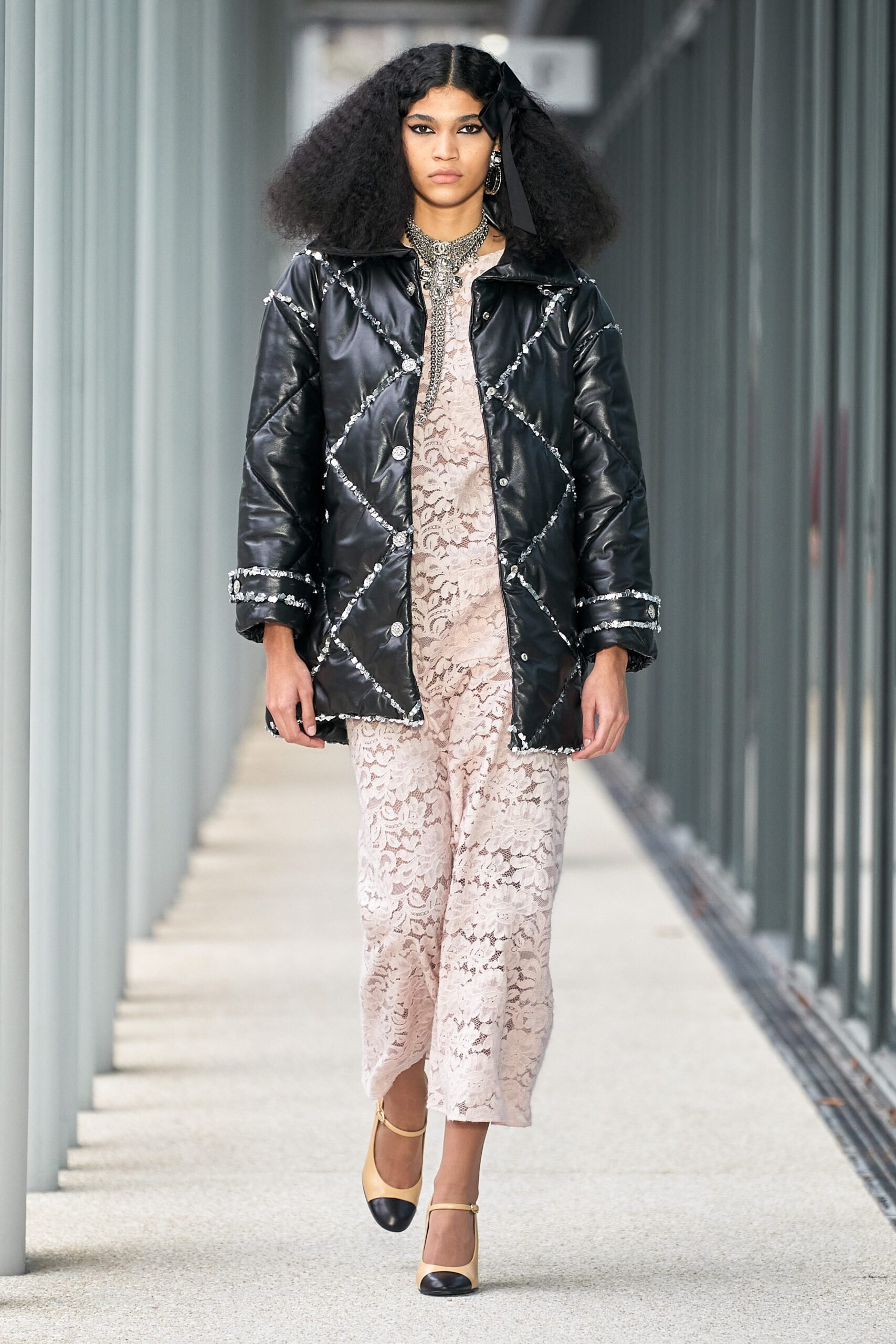 Chanel F/W 22 Look 503