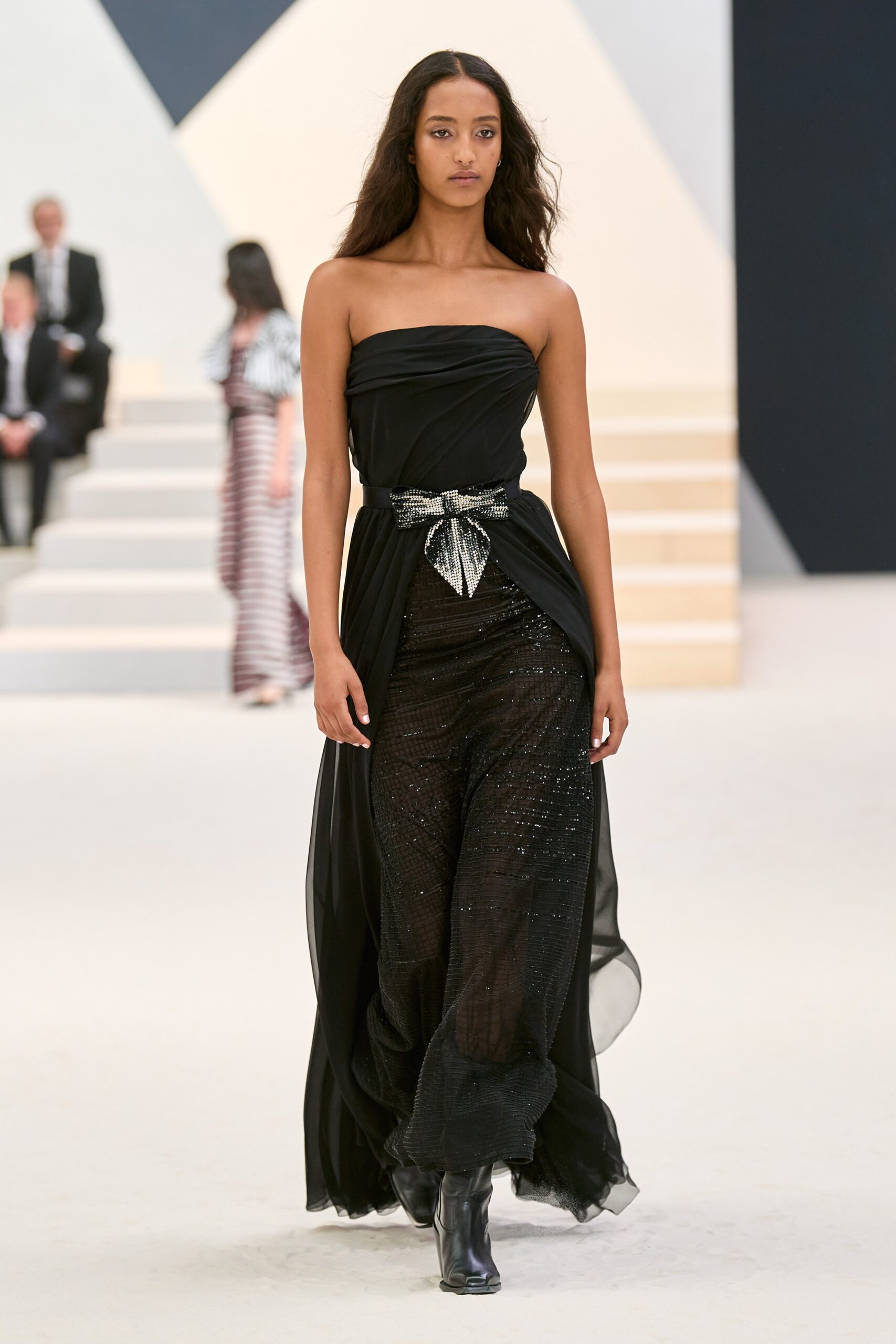Chanel F/W 22 Couture Look 576
