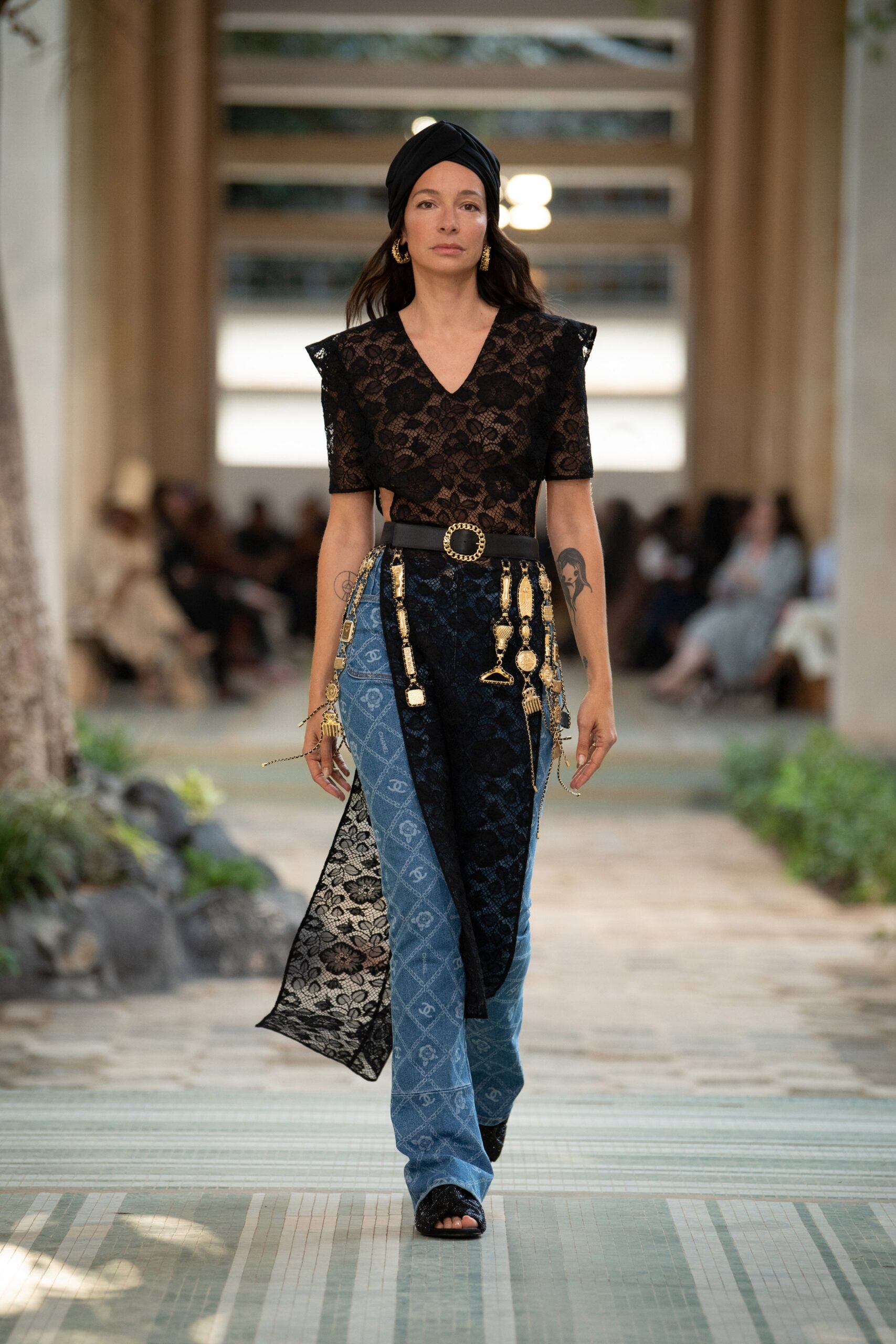 Chanel F/W 23 Look 534