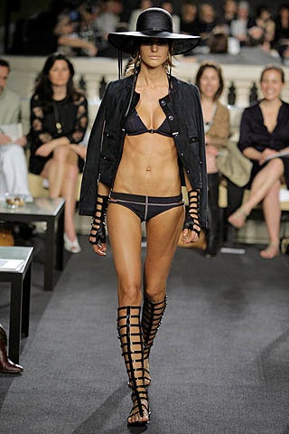Chanel Resort 07 Look 17