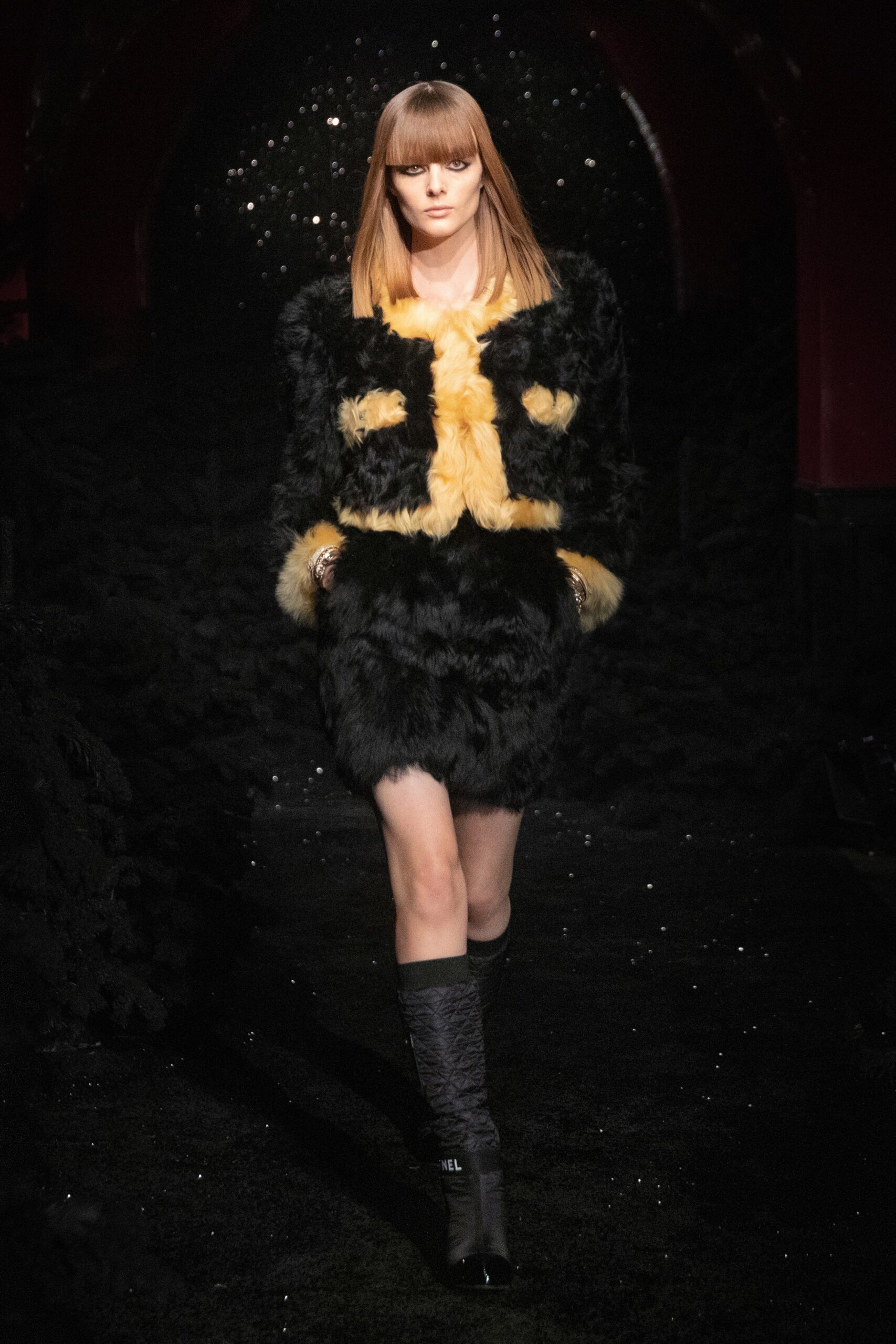 Chanel F/W 21 Look 549