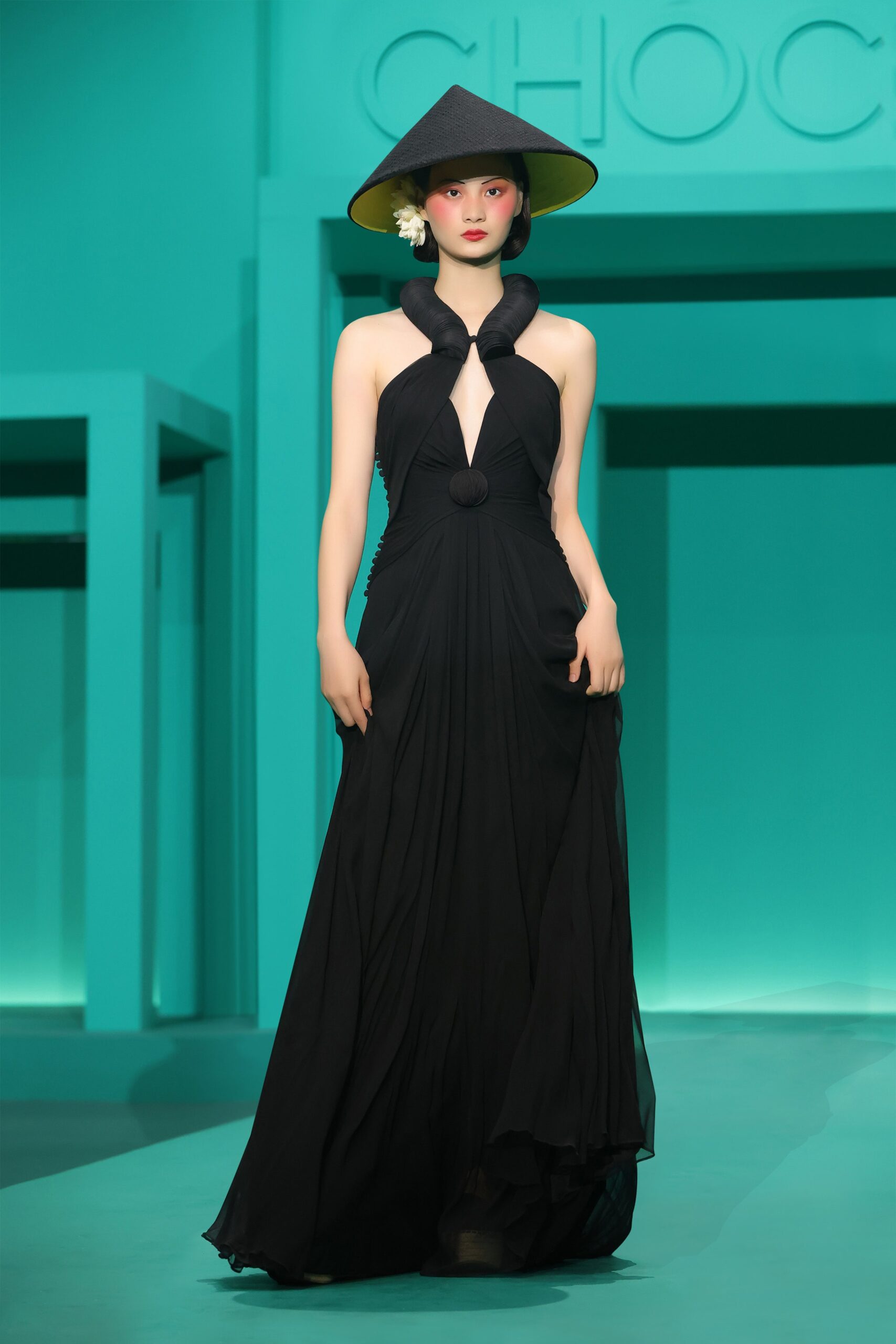 Chocheng S/S 22 Look 747