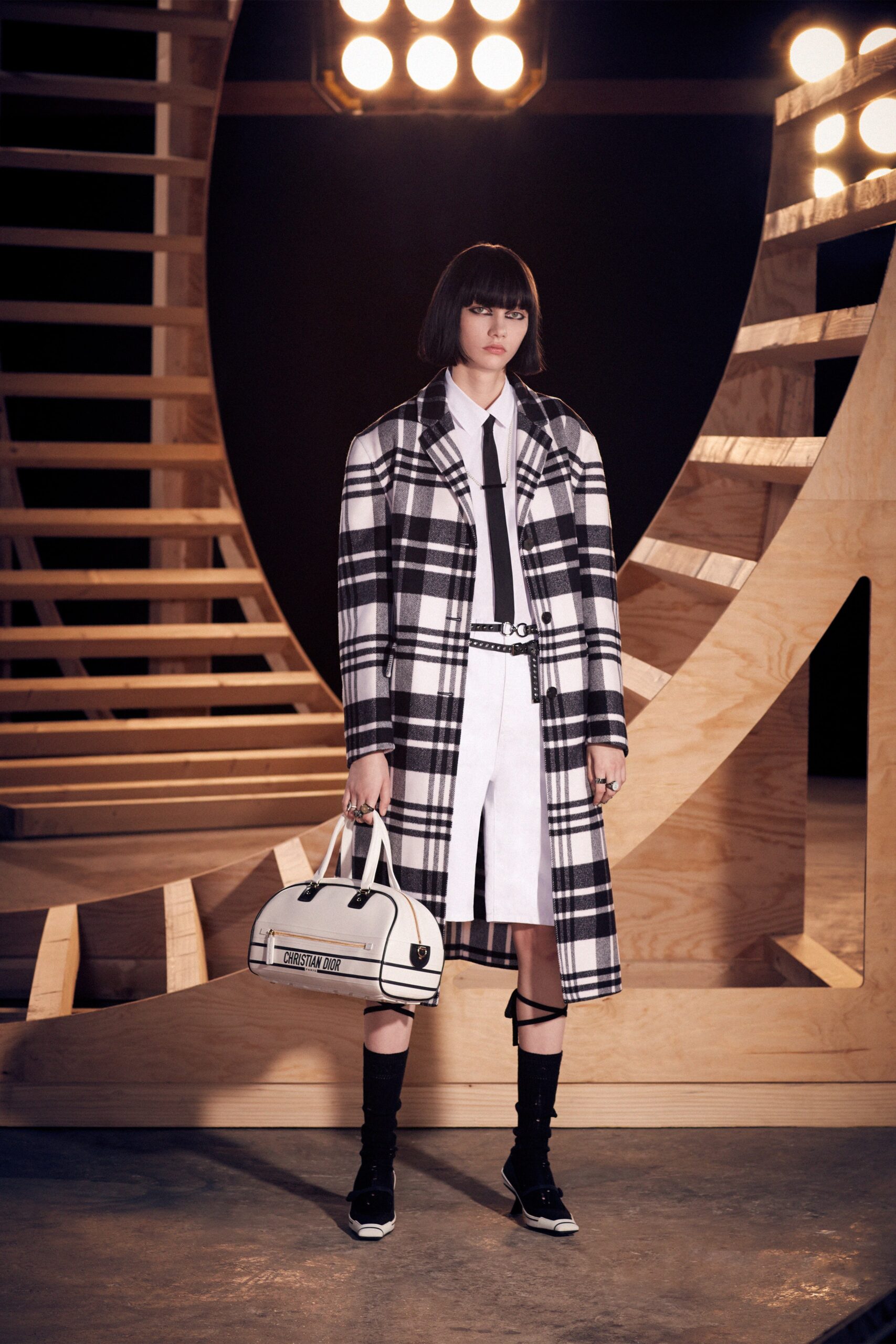 Christian Dior F/W 22 Look 536