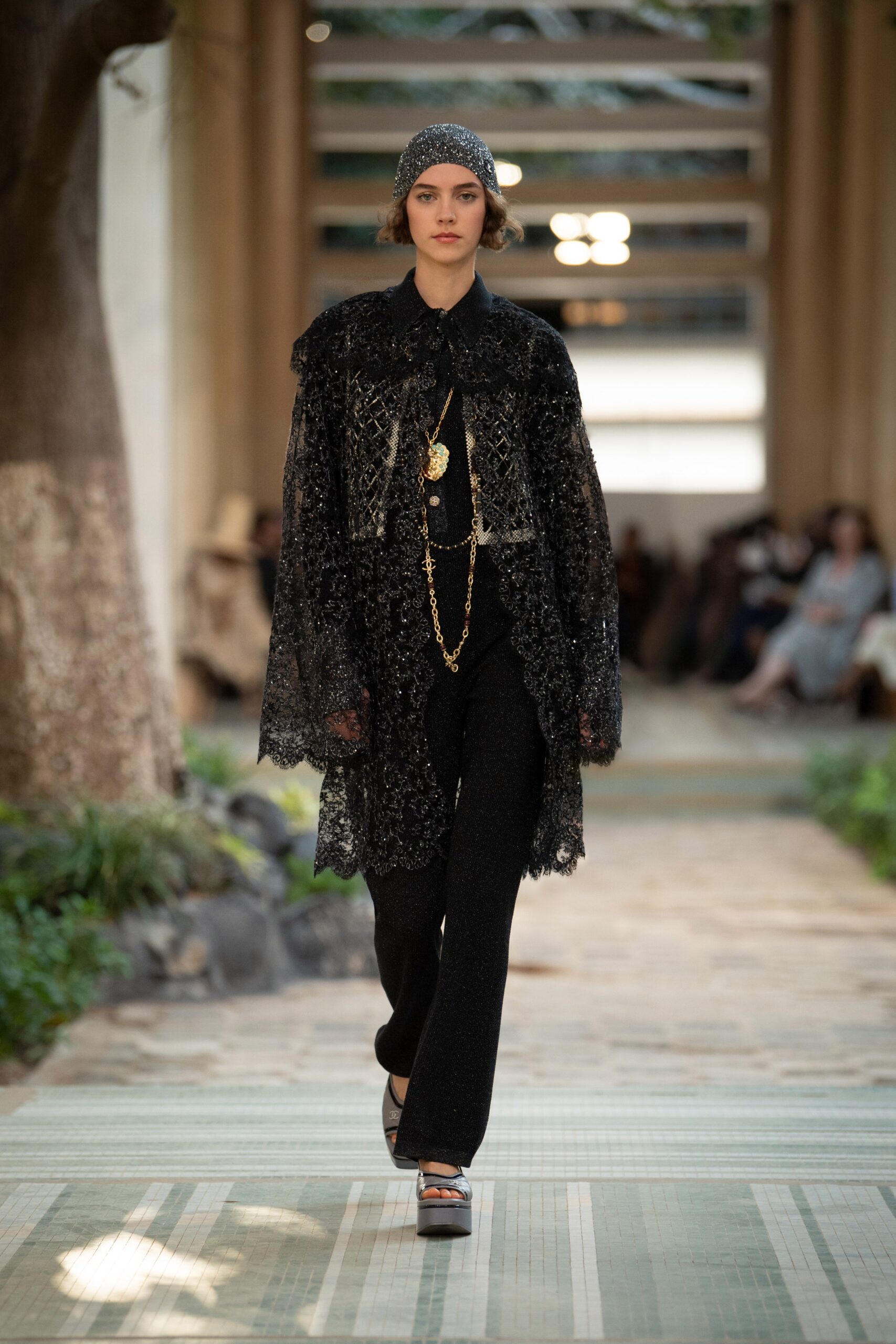 Chanel F/W 23 Look 555
