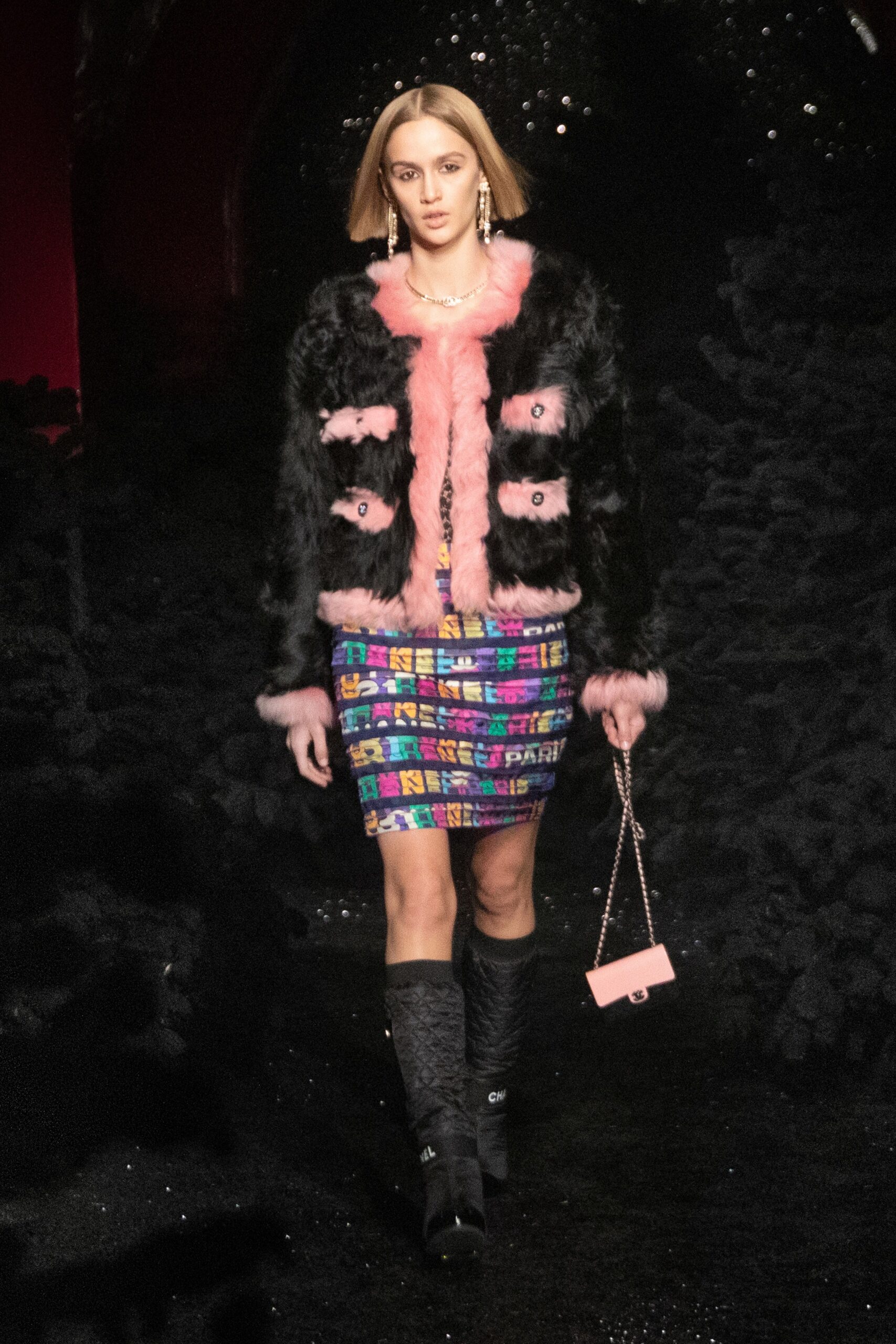 Chanel F/W 21 Look 569